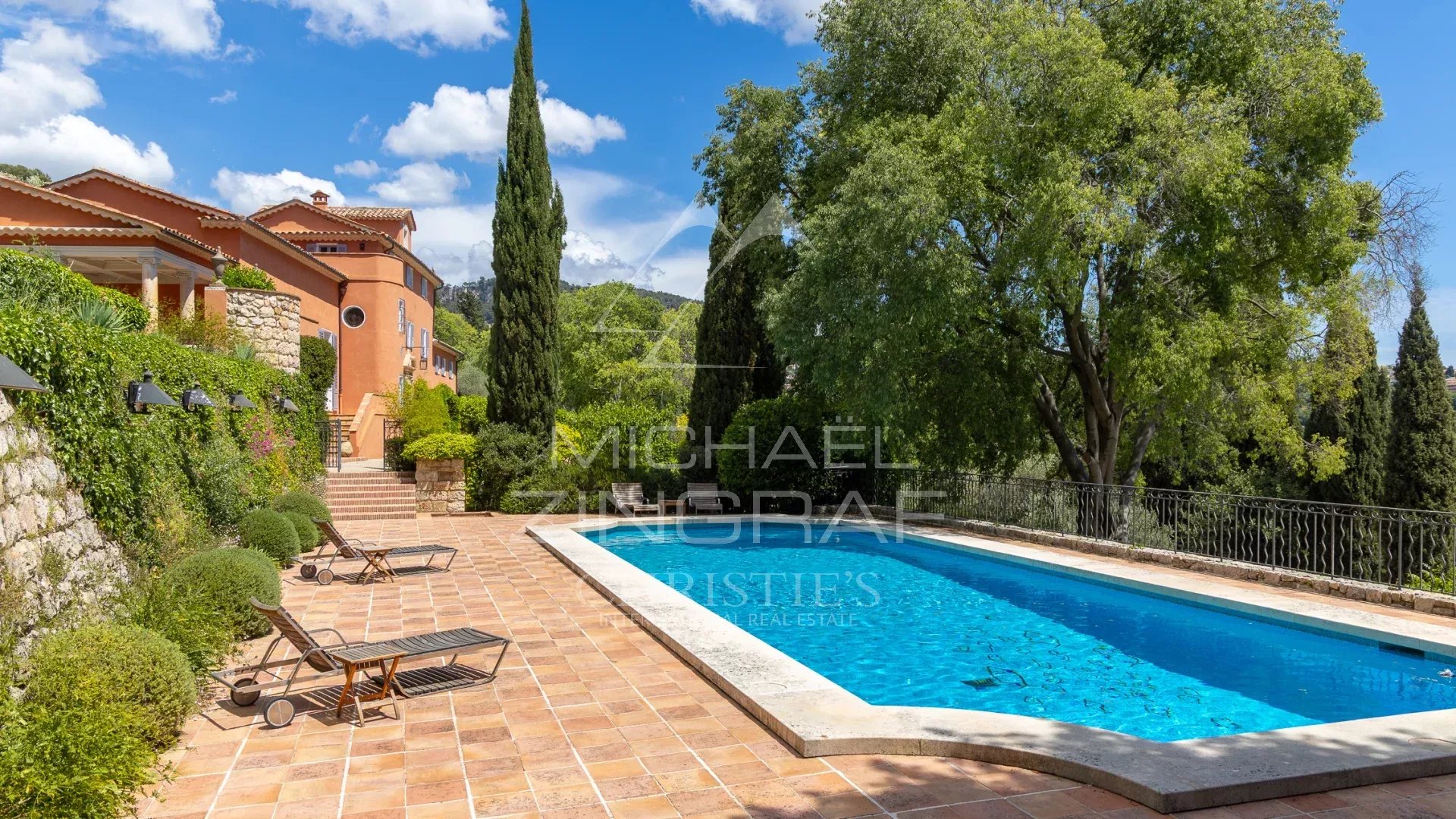 9 Bedroom Villa/Townhouse's Image 7