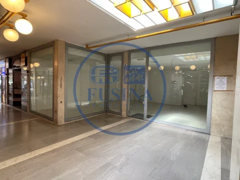 Negozio---Locale-commerciale-in-affitto---Bolzano-2