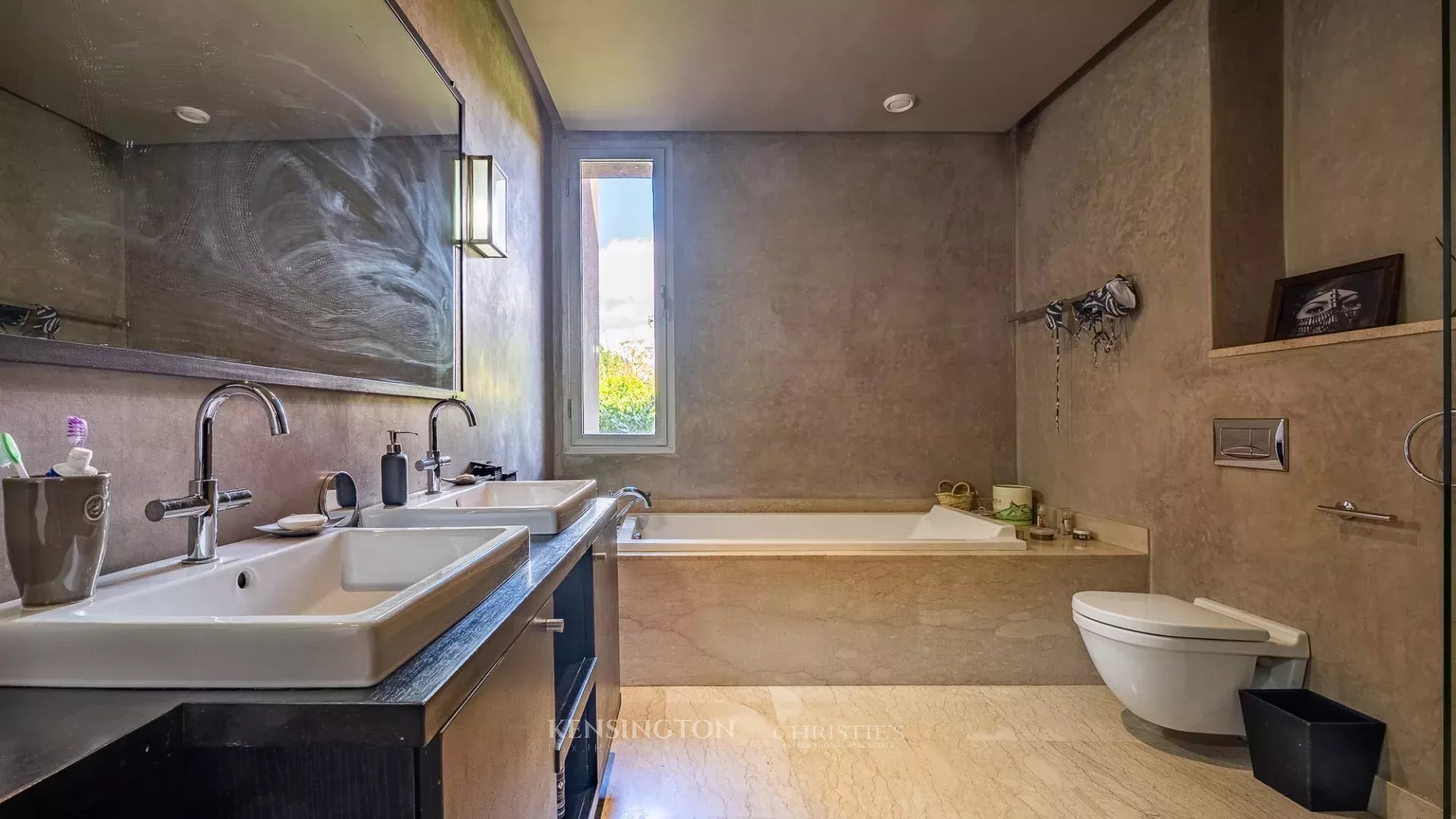 4 Bedroom Villa/Townhouse's Image 26
