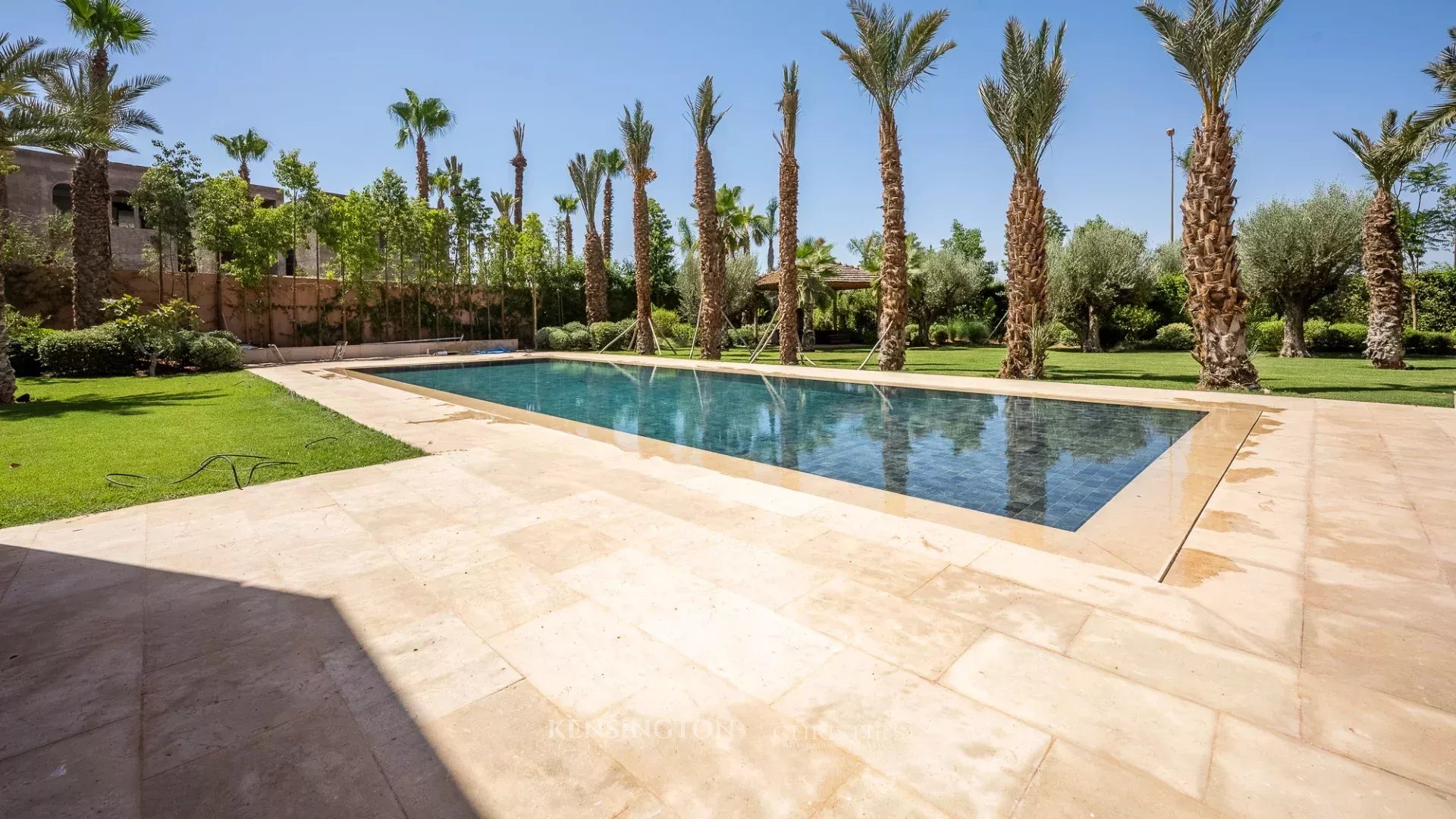 5 Bedroom Villa/Townhouse's Image 3
