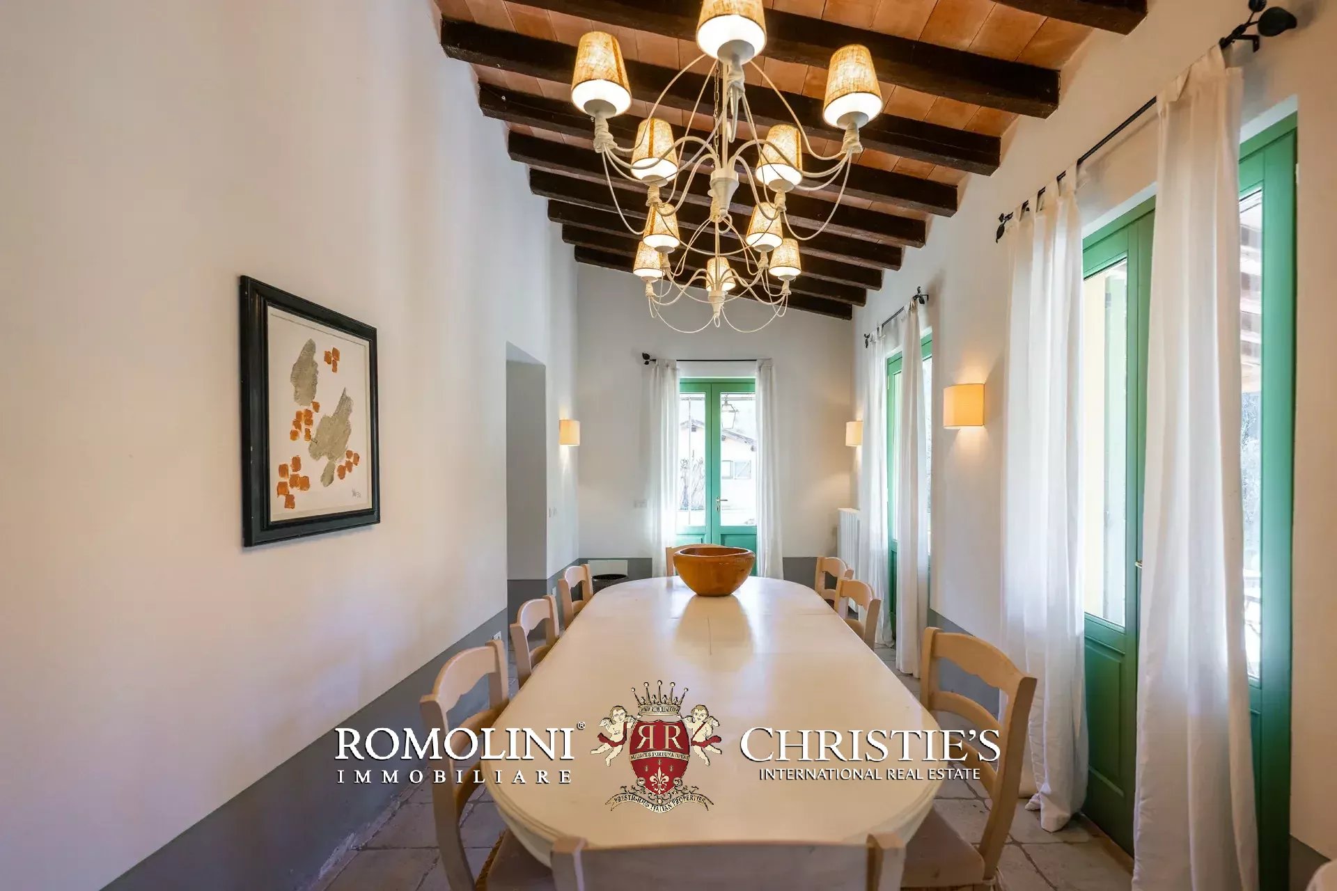 6 Bedroom Villa/Townhouse's Image 24