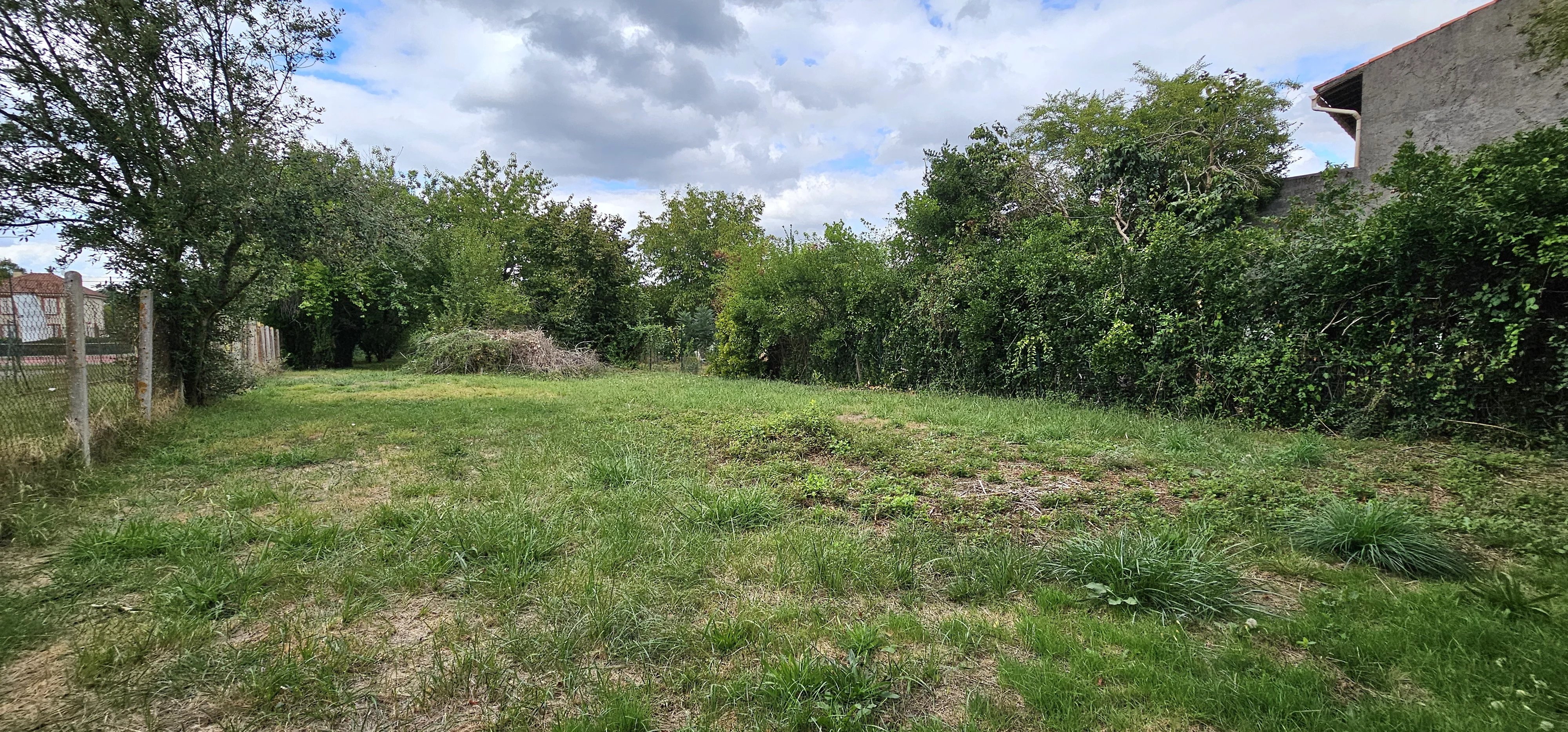 Terrain constructible à vendre Daumazan-sur-Arize, Ariège