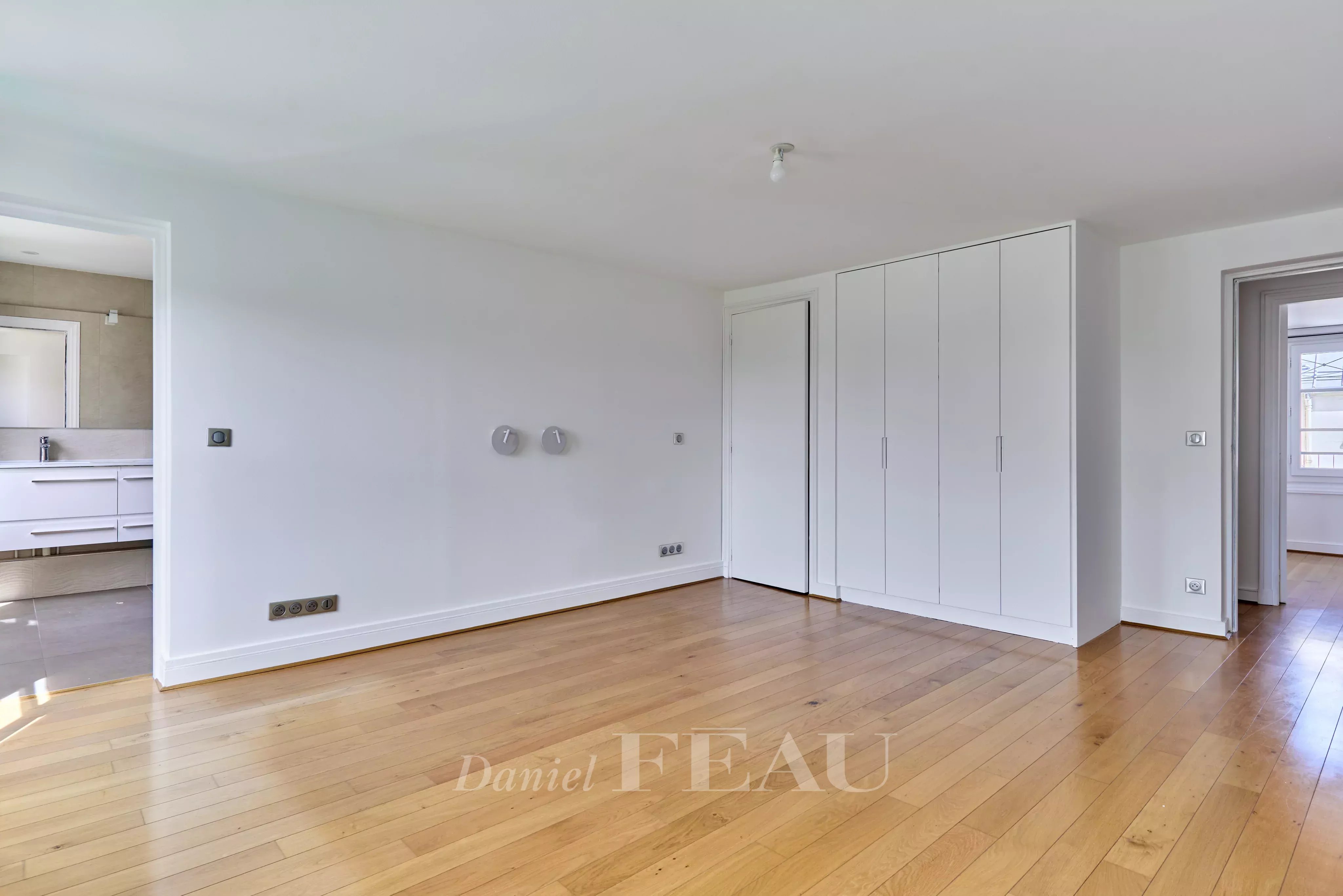 Location Appartement Paris 8ème