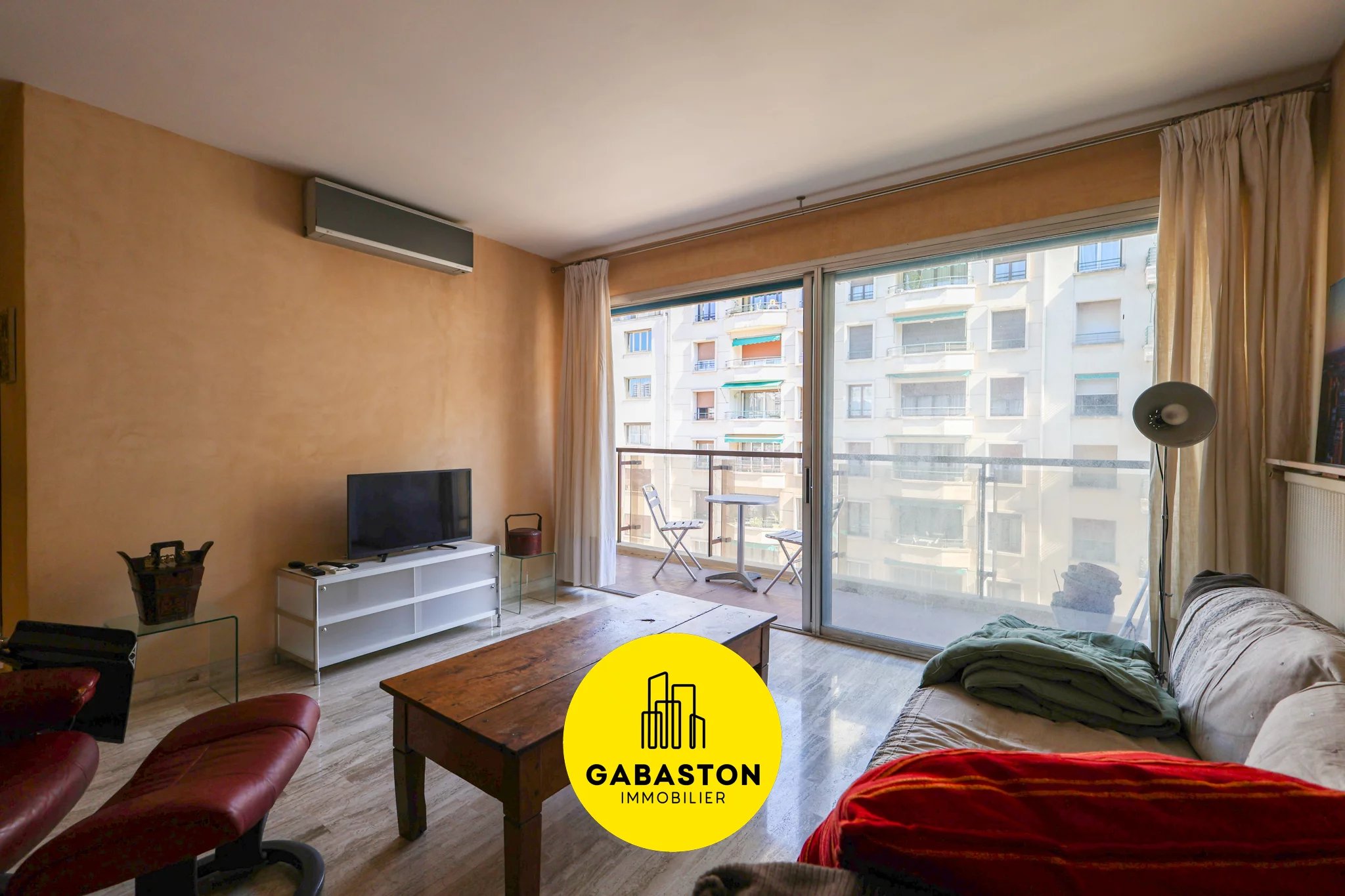 L'ETOILE I APPARTEMENT T3 I BALCONS I 6EME PROCHE CASTELLANE