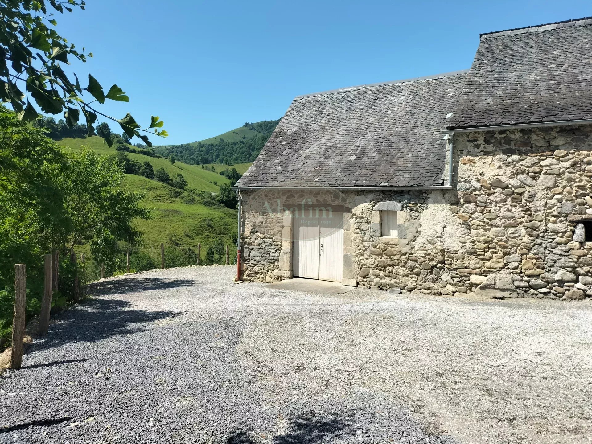 3 granges sur 2,6ha - Photo 3
