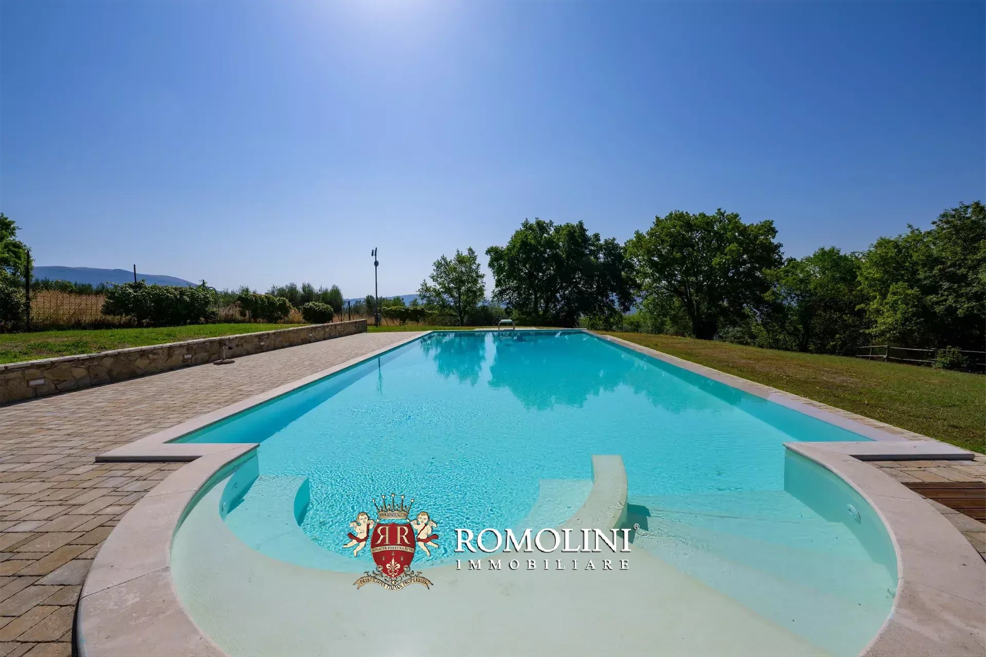 5 Bedroom Villa/Townhouse's Image 21