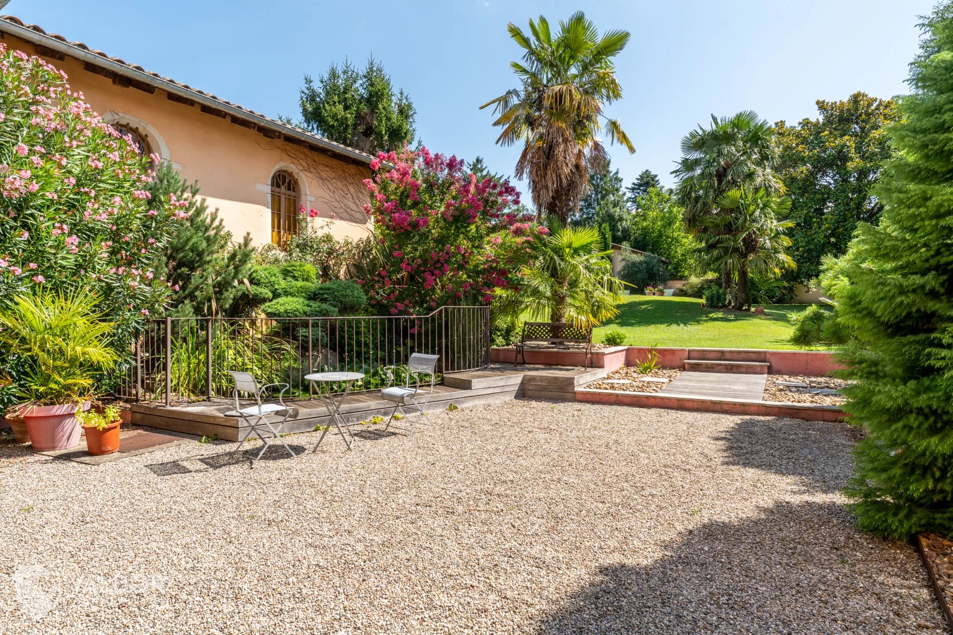 MAISON D'EXCEPTION 250M2 HYPER CENTRE FAREINS