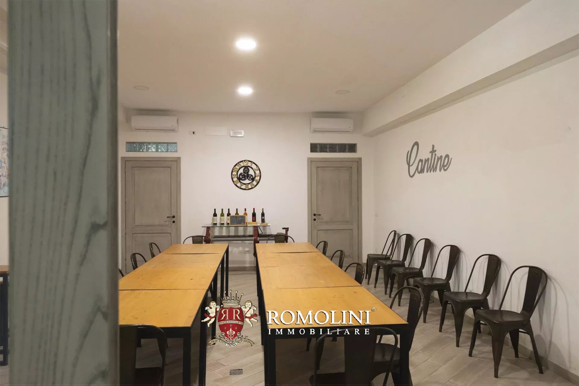 3 Bedroom Vineyard's Image 6