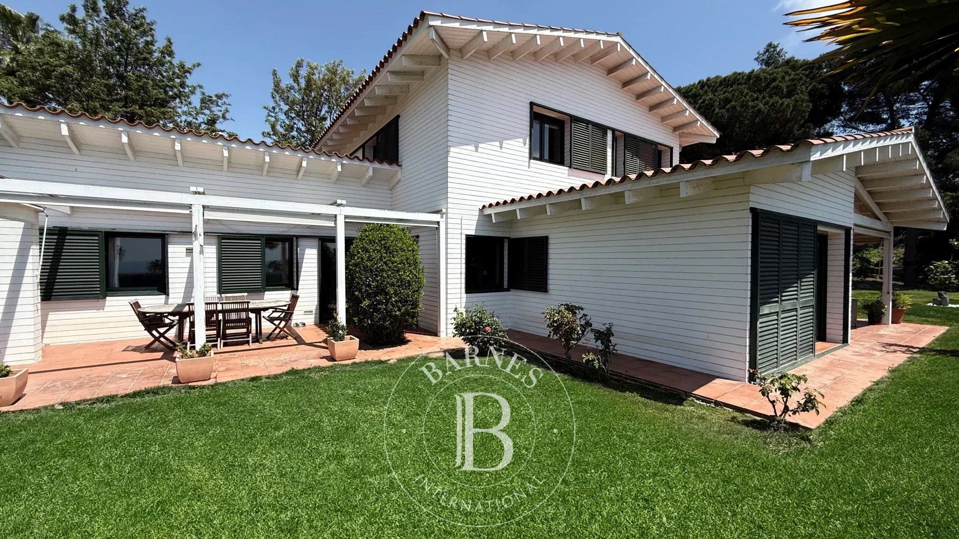 Stylish property overlooking the Mediterranean Sea in Sant Vicenç de Montalt, Barcelona.