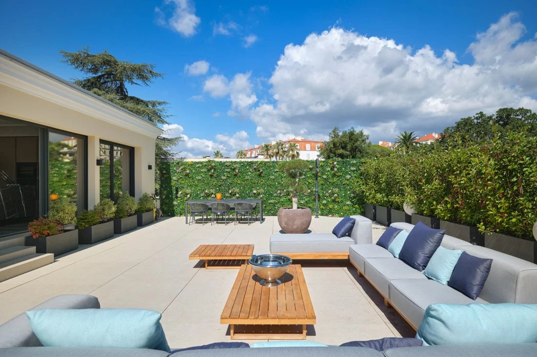 Image of Apartment - 2 Bedrooms for Sale in Alpes-Maritimes-Cannes-France, Image 1