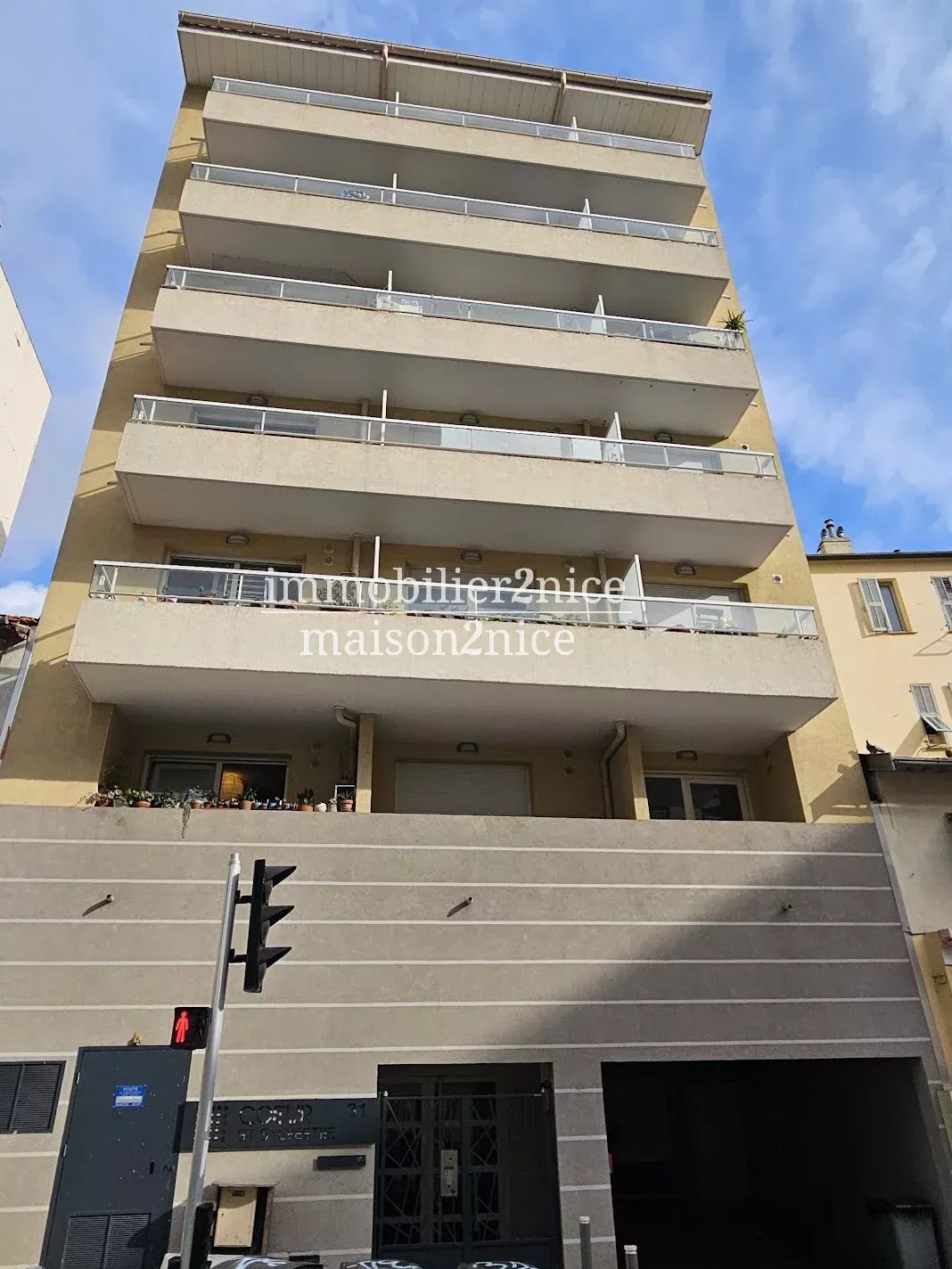 Agence immobilière de 