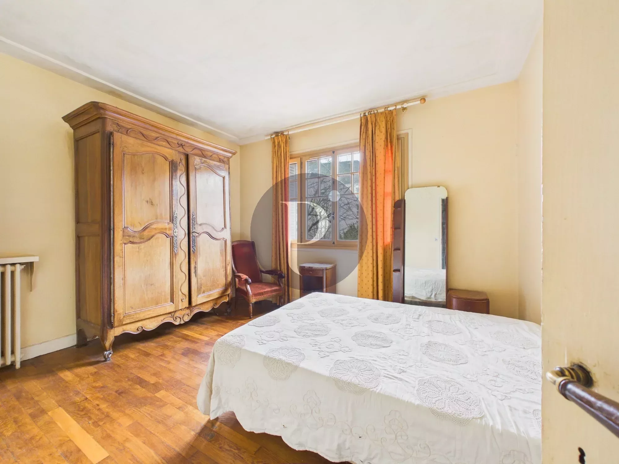 vente-maison-7-pieces-sceaux-86787621