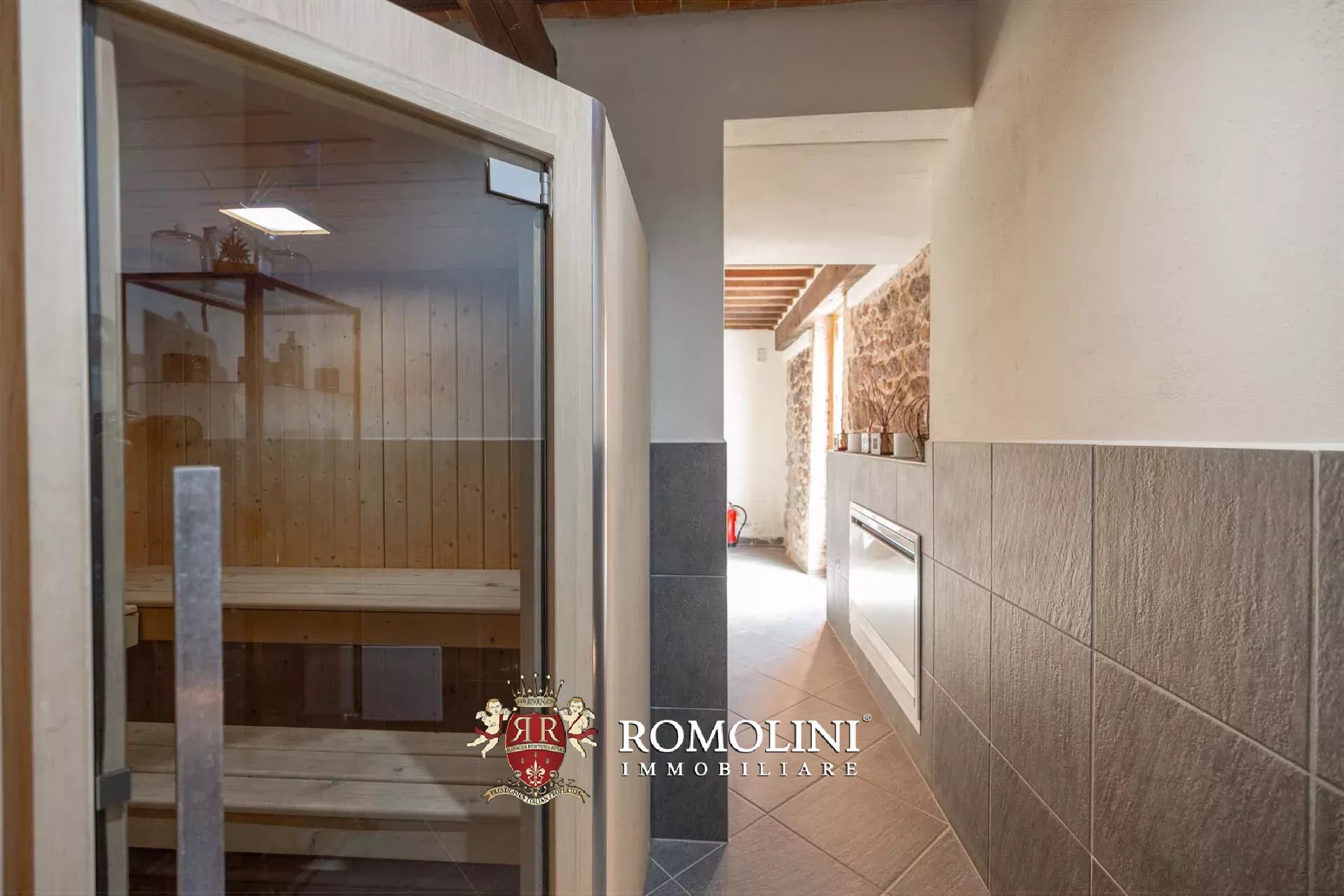 14 Bedroom Villa/Townhouse's Image 37