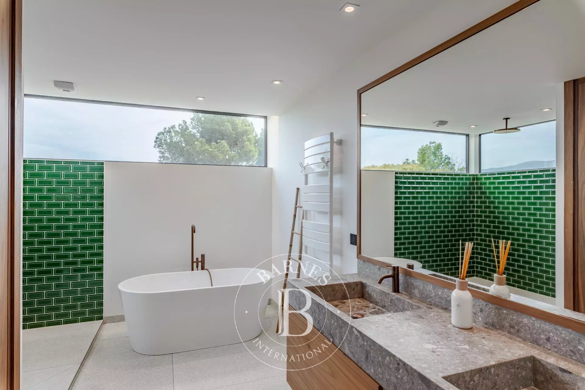 Entre Cannes et Nice - Domaine fermé - Contemporaine d’exception - Vue mer - picture 19