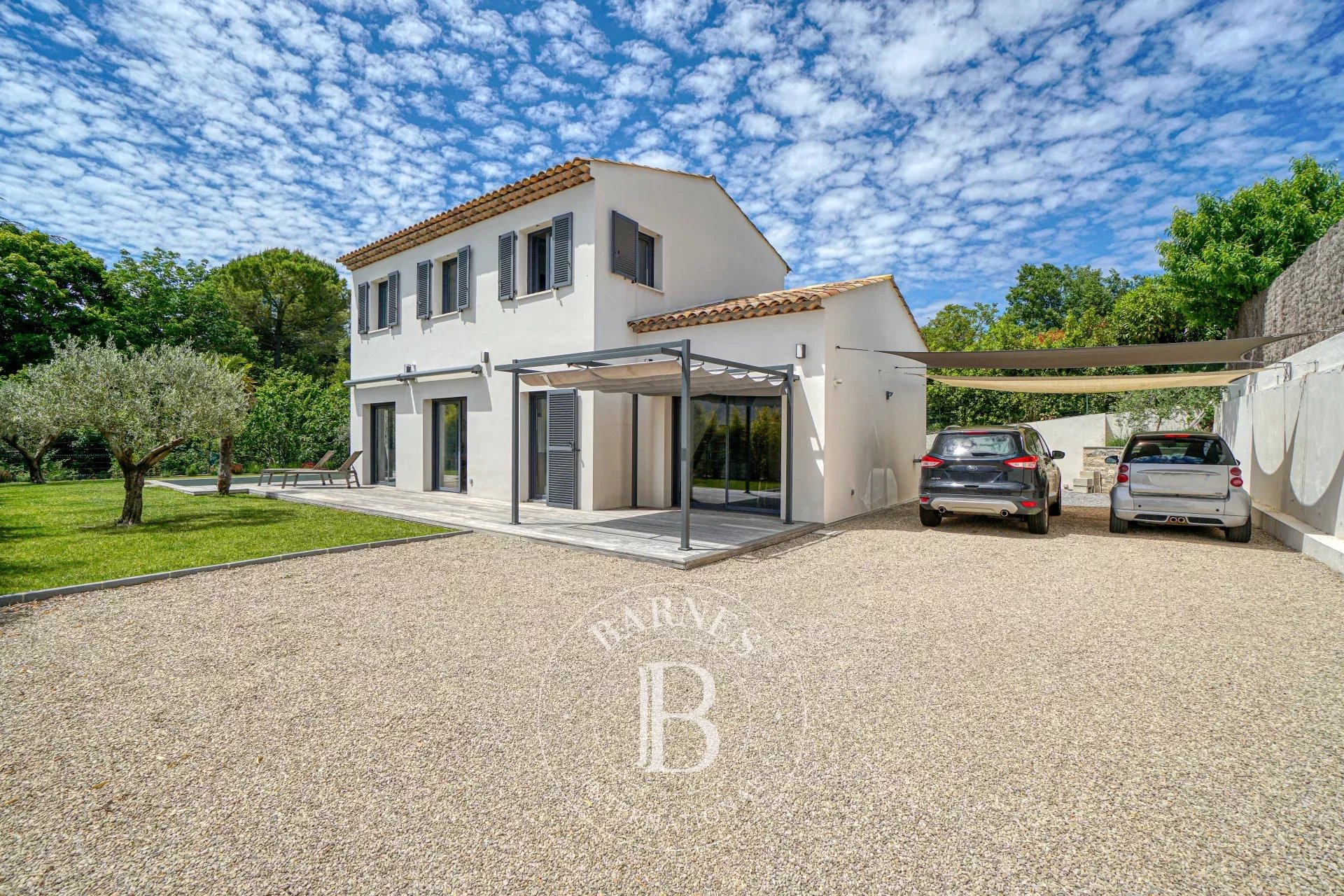OPIO – Walking distance to the Village of Valbonne – 3 Bedrooms – Pool
