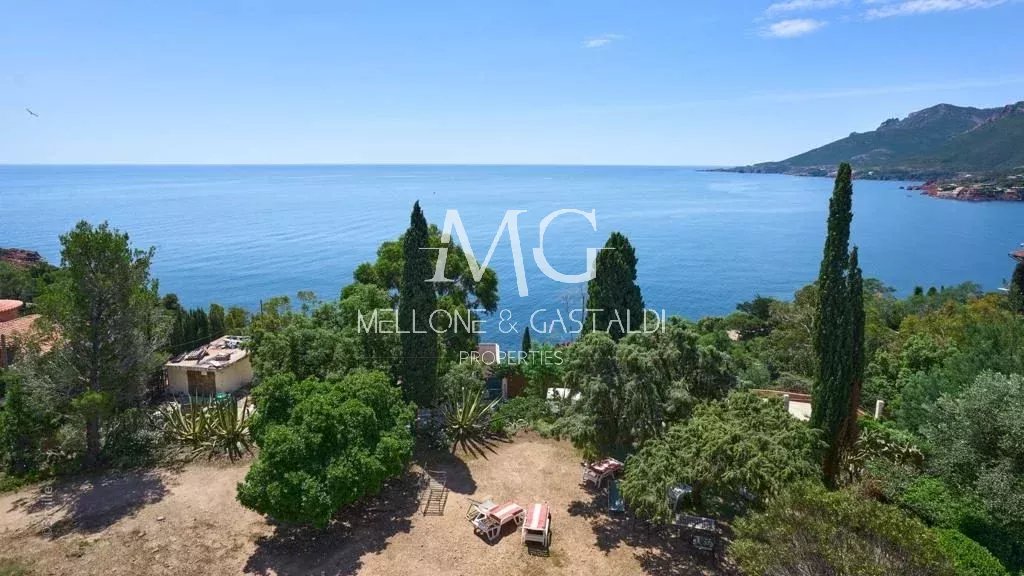 Très rare | Villa d'Exception surplombant la Mer | Terrain plat de 12 913 m²