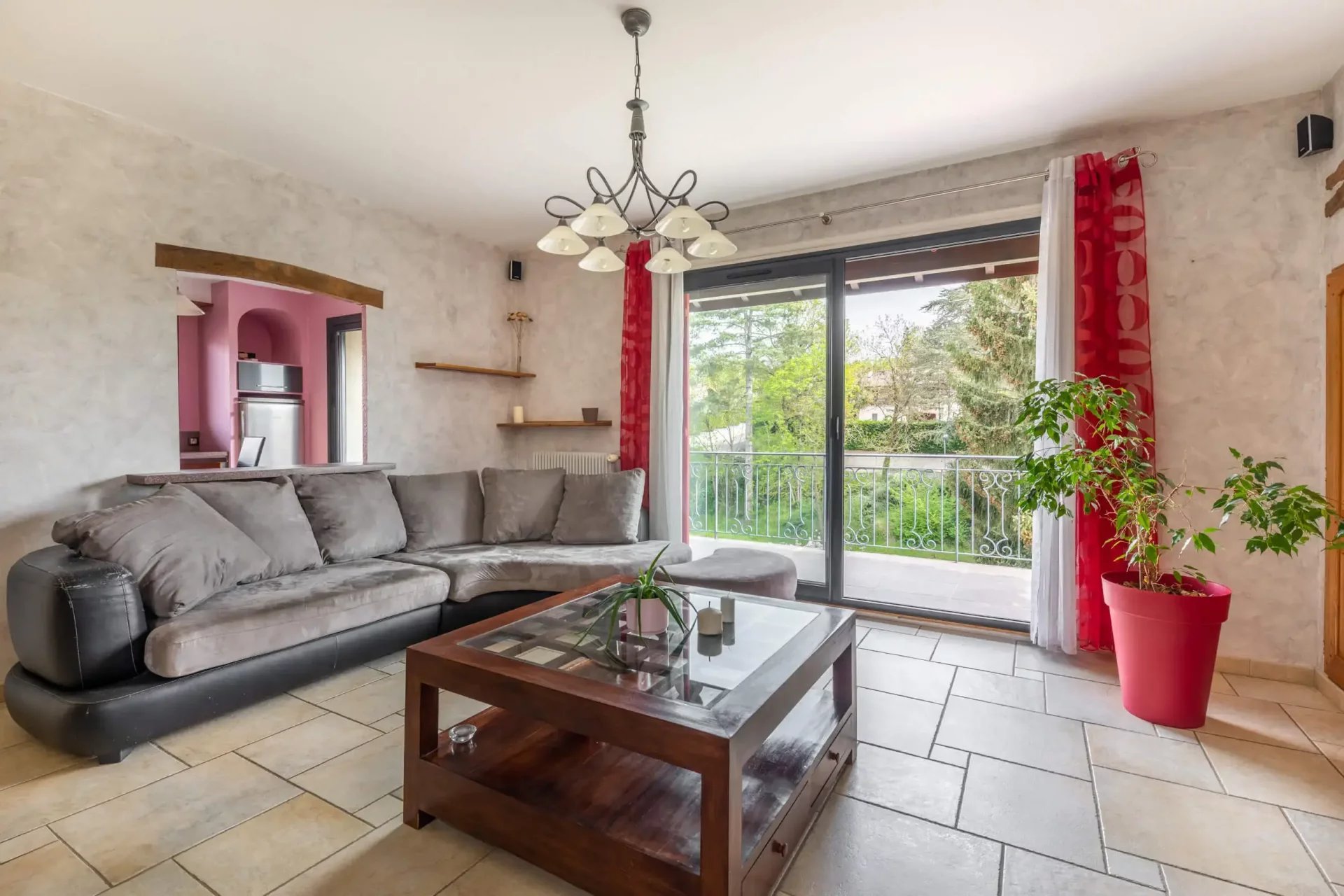Appartement 93 m² à rénover avec une terrasse 30 m²