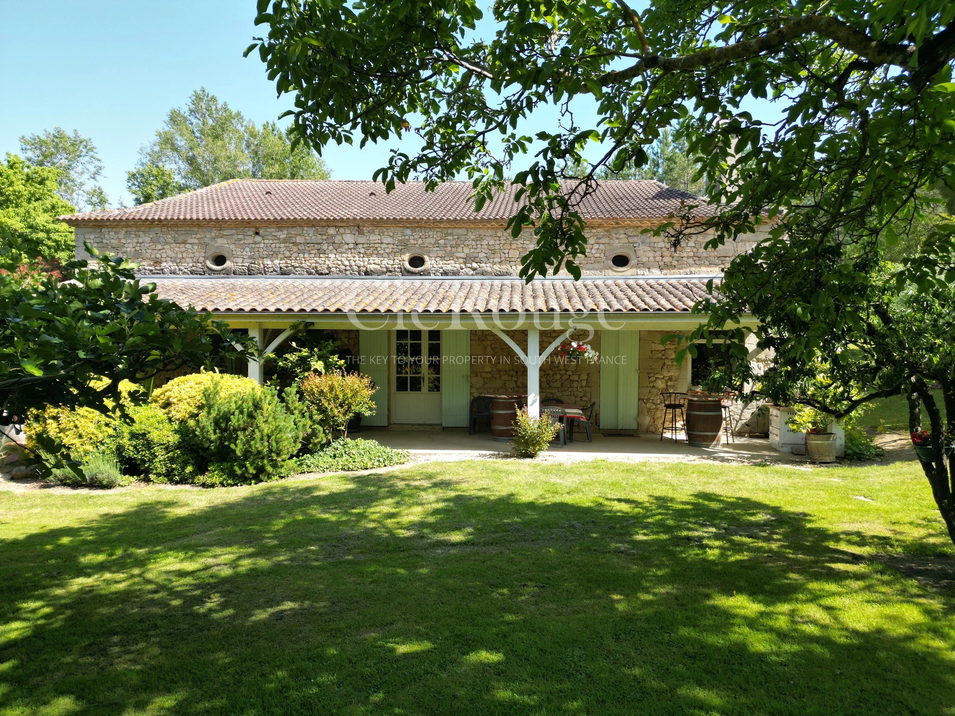 House in Duras - view 1
