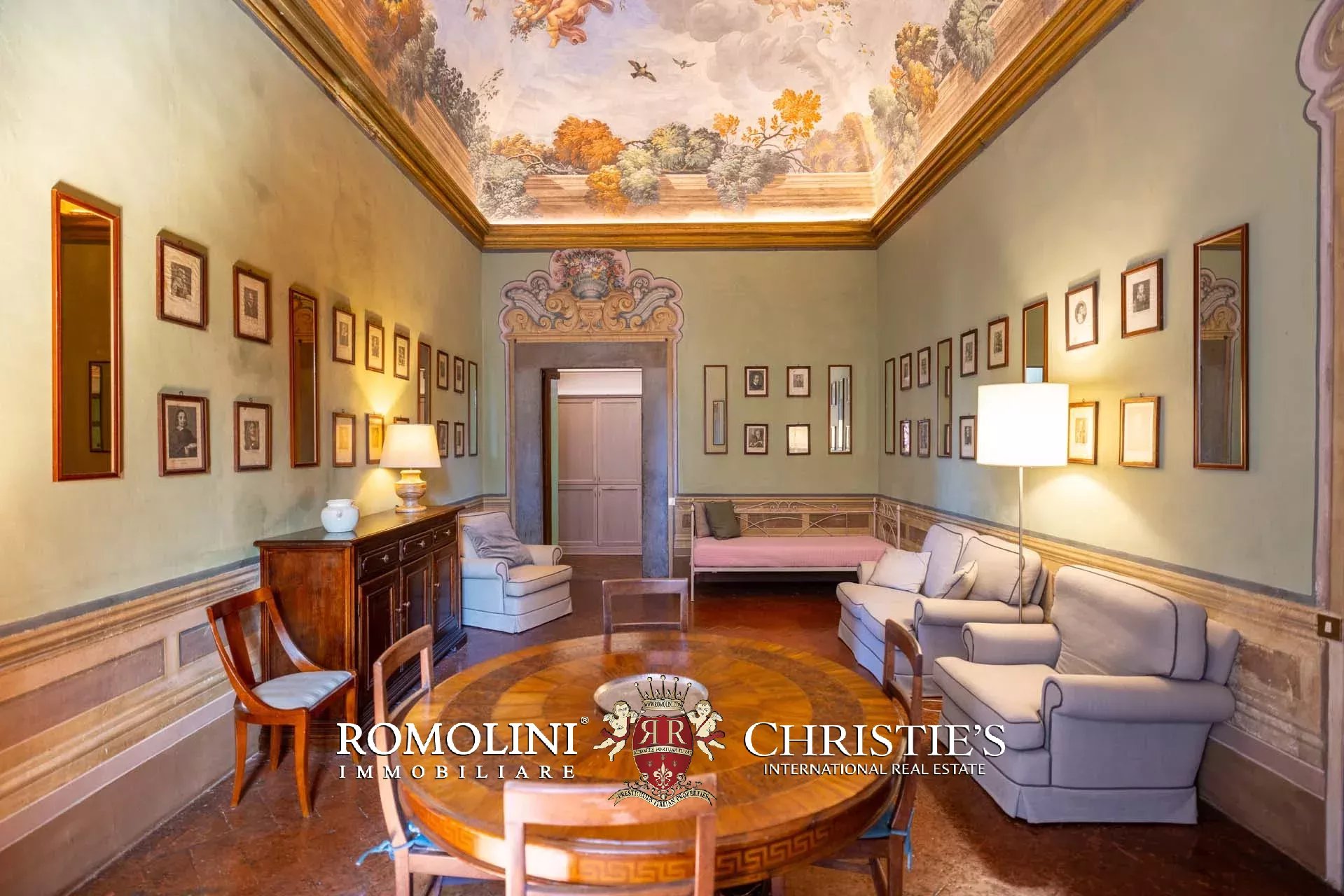 71 Bedroom Chateau's Image 64