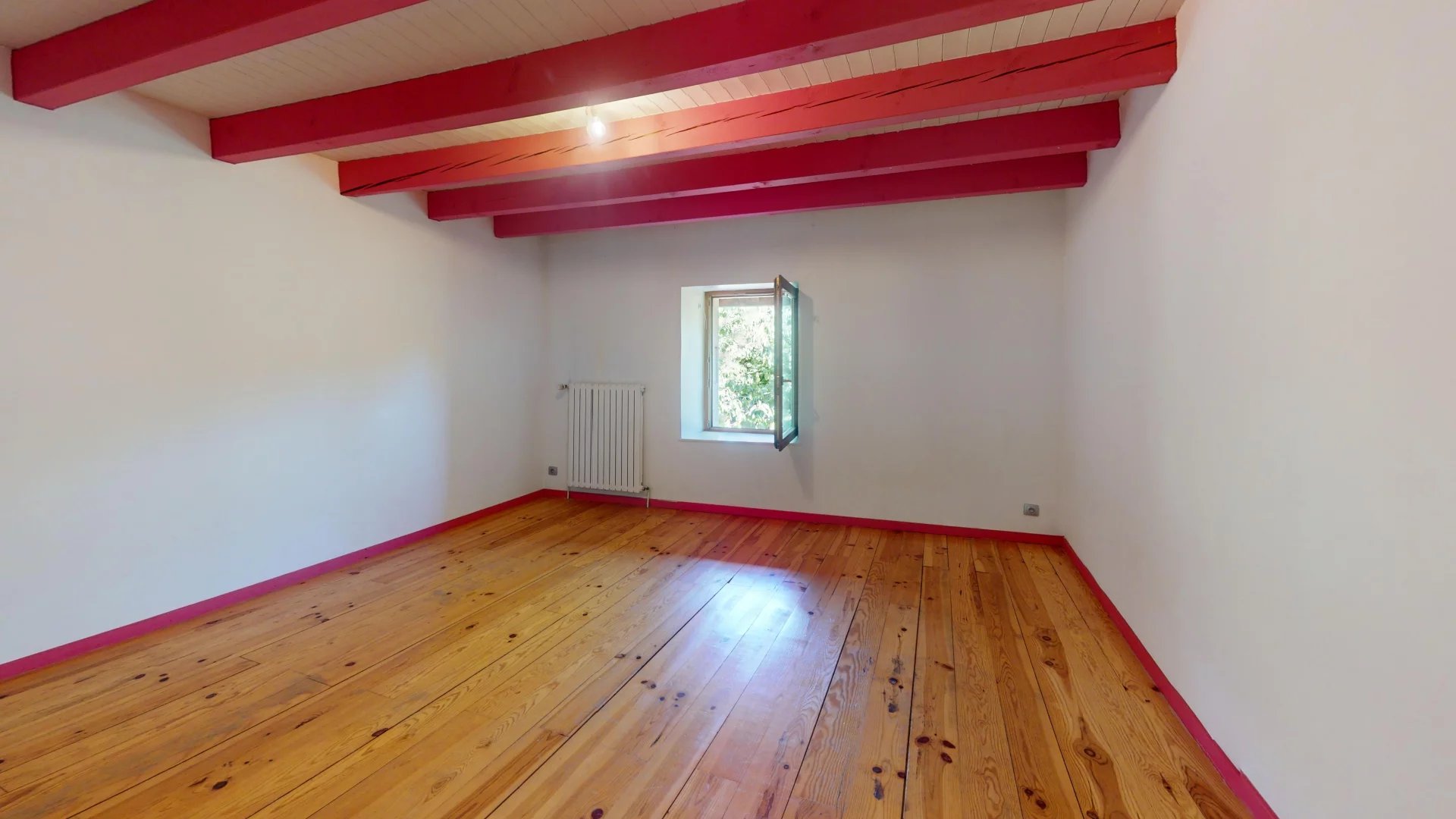 Ferme rénovée idéalement placée - Cœur de Village, Feigères