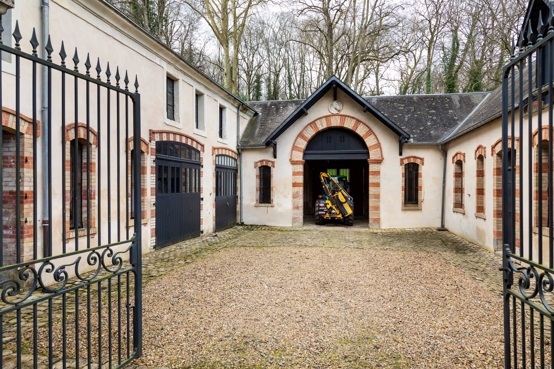 6 Bedroom Chateau's Image 18