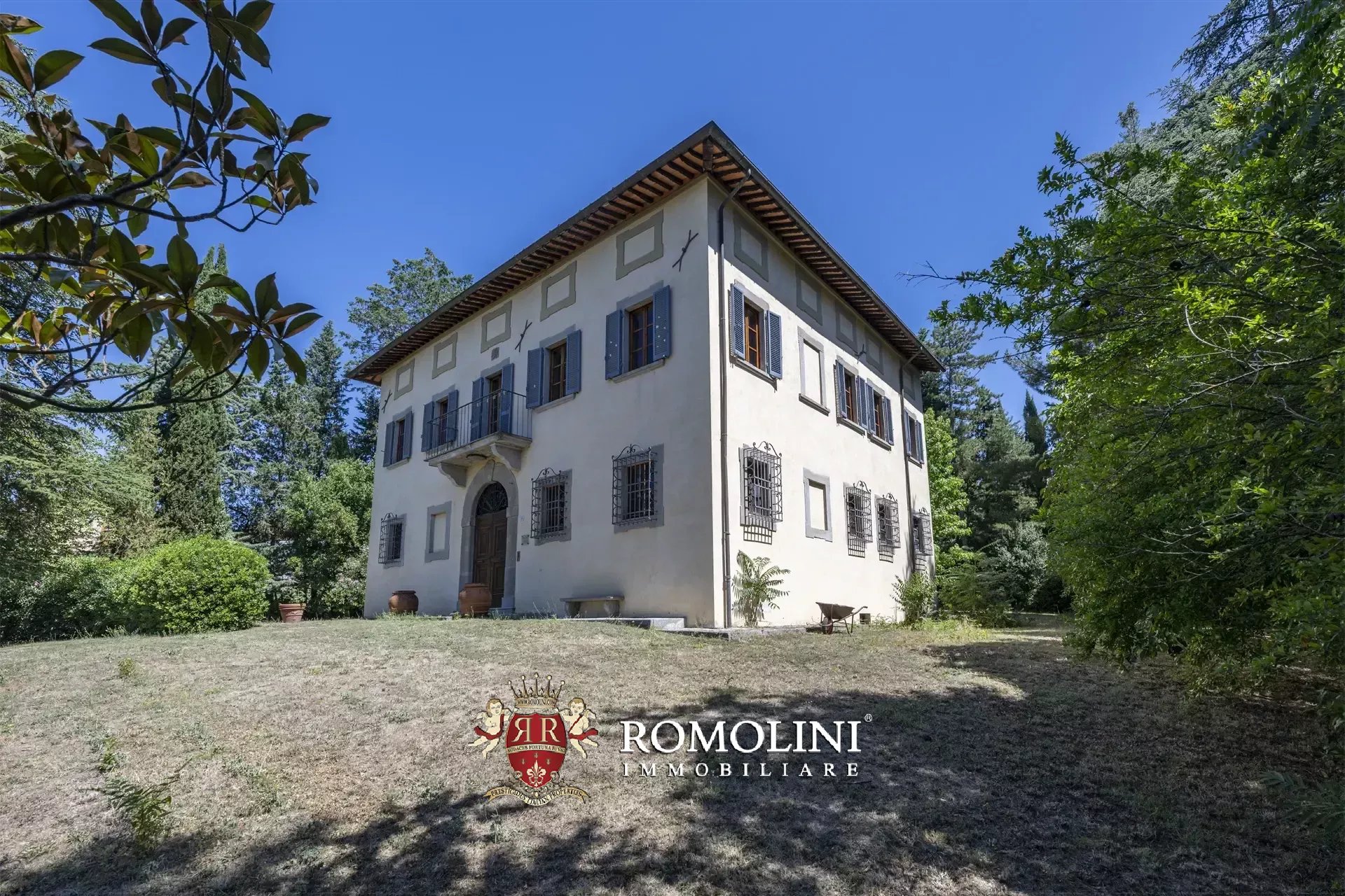 6 Bedroom Villa/Townhouse's Image 16