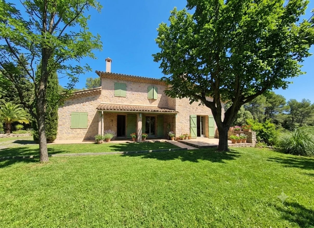 CHARMING MAS IN PROVENCE WITH POOL SUPERB VIEW