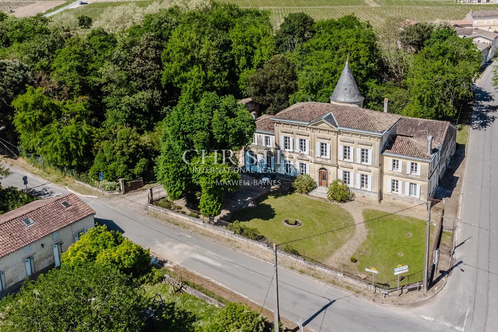 6 Bedroom Chateau's Image 4