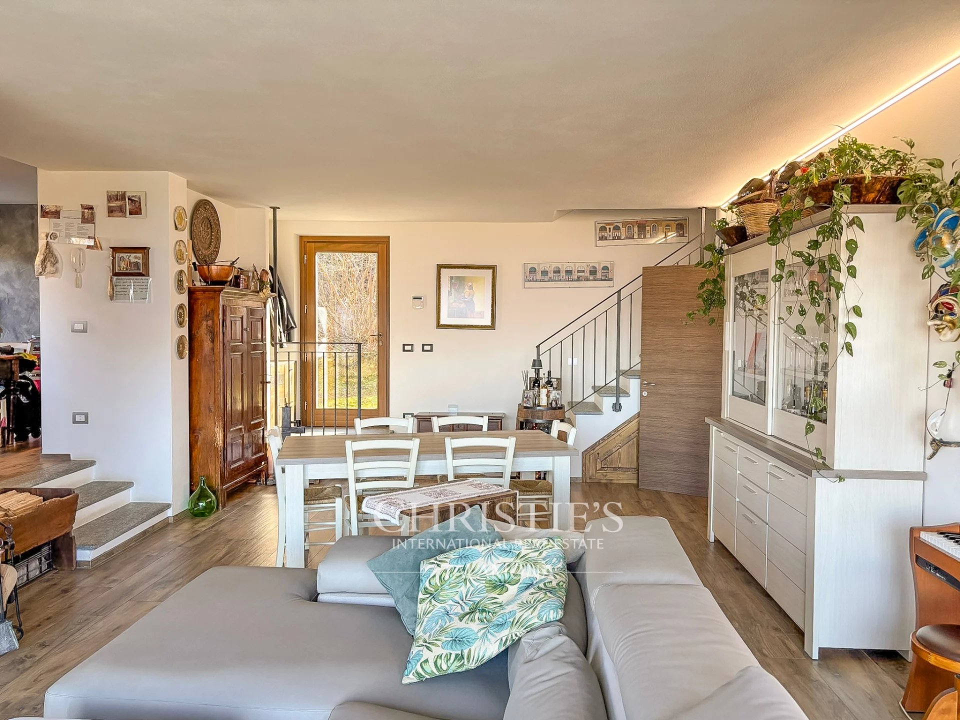 2 Bedroom Villa/Townhouse's Image 3