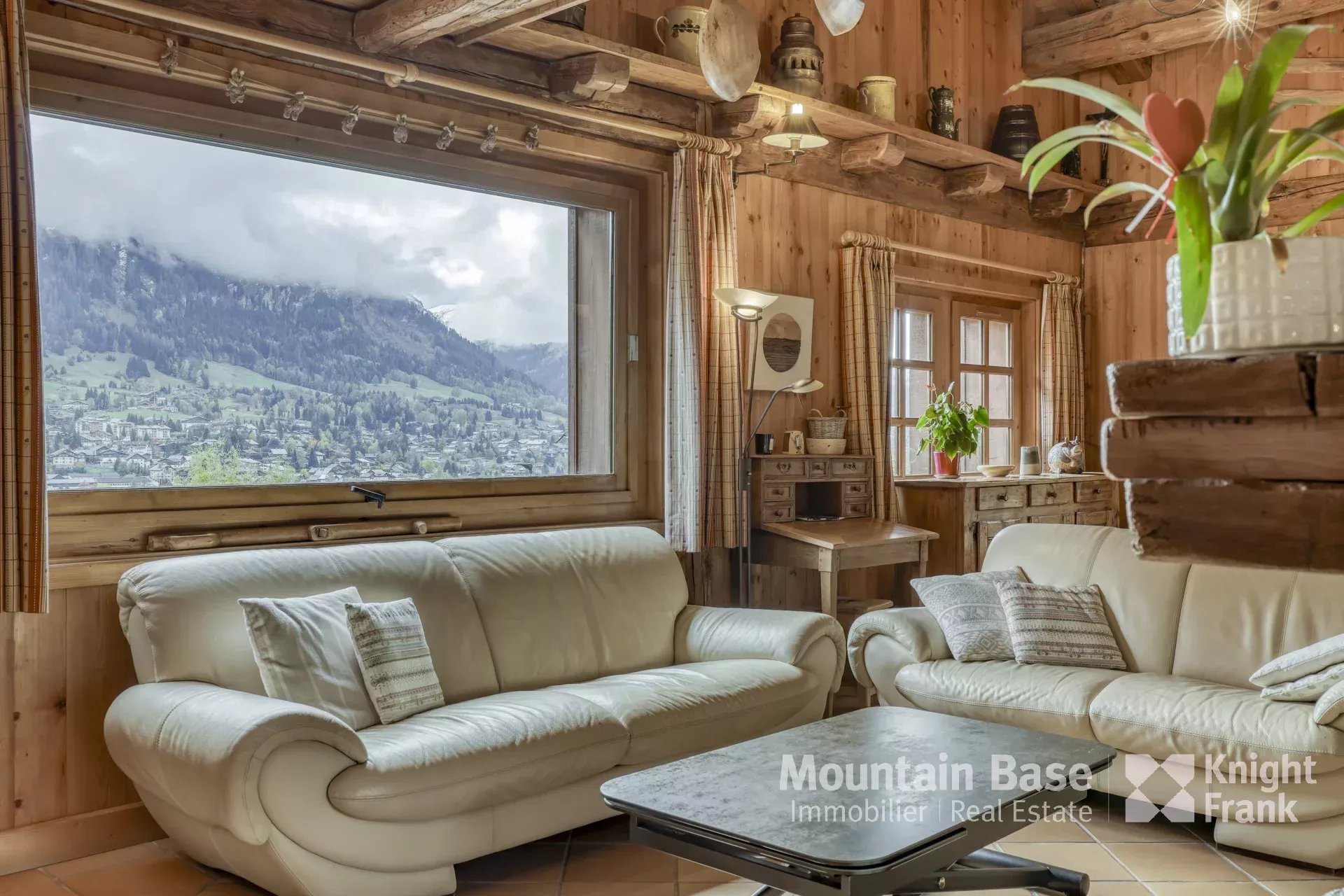 Photo of A beautiful, traditional 4-bedroom family chalet in Jaillet, Megève