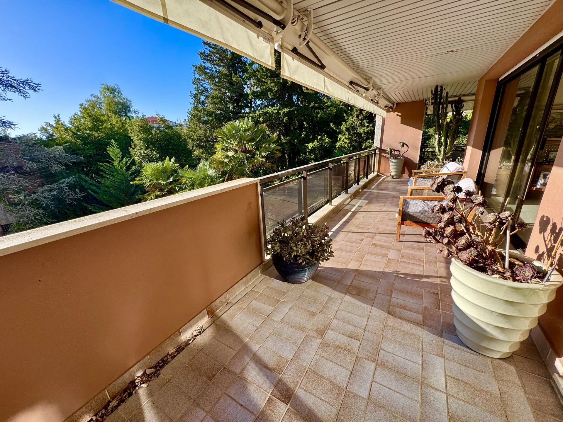 Cannes Basse Californie vente 3 pièces résidence standing