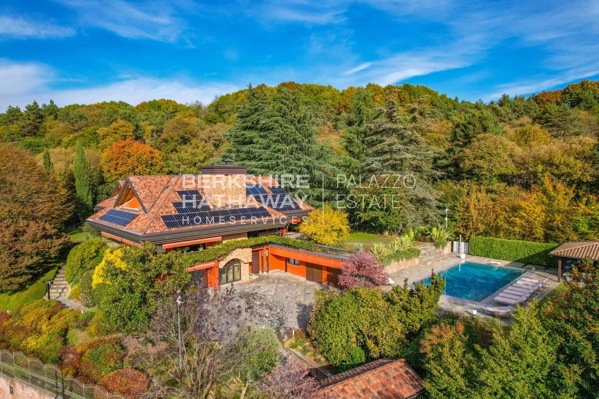 Villa in Vergiate - view 1