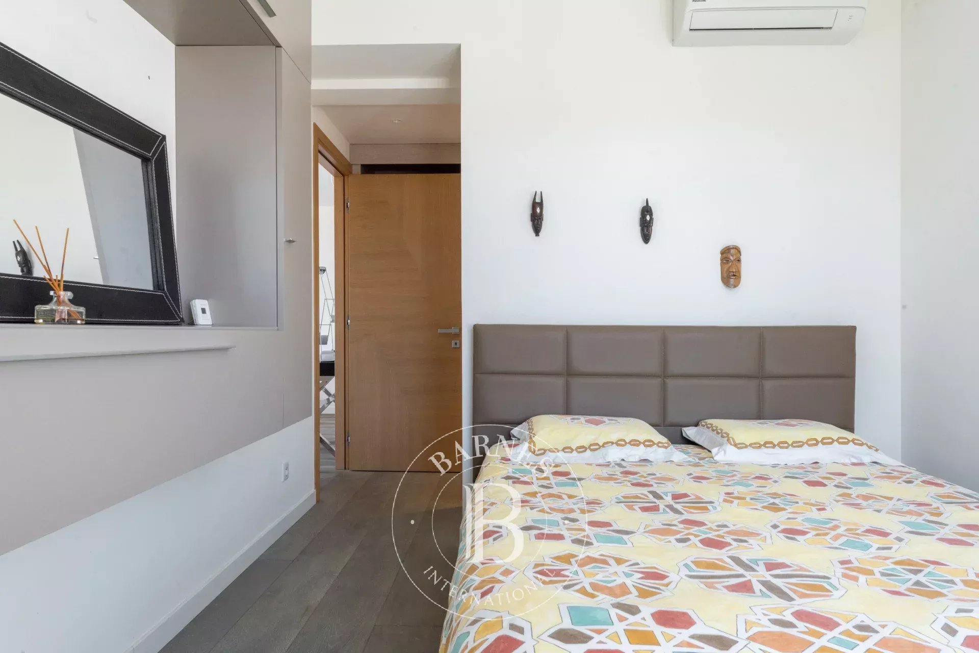 Luxurious 3-bedroom apartment with sea view terrace. - picture 14