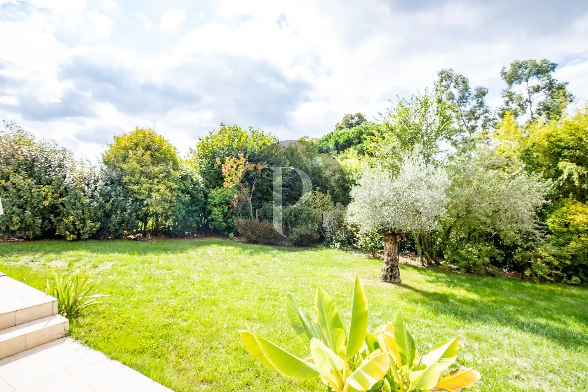 vente-maison-9-pieces-verrieres-le-buisson-83865699