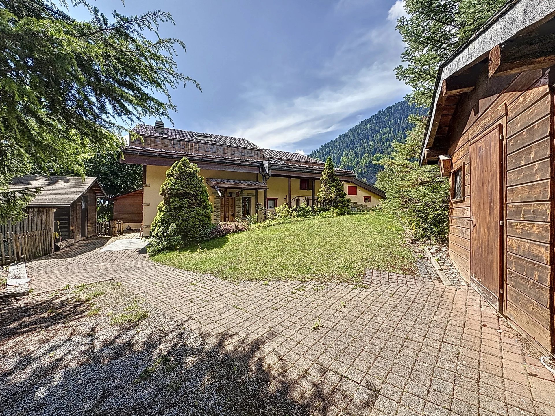 Splendide villa individuelle avec vue panoramique et calme absolu à Chamoson