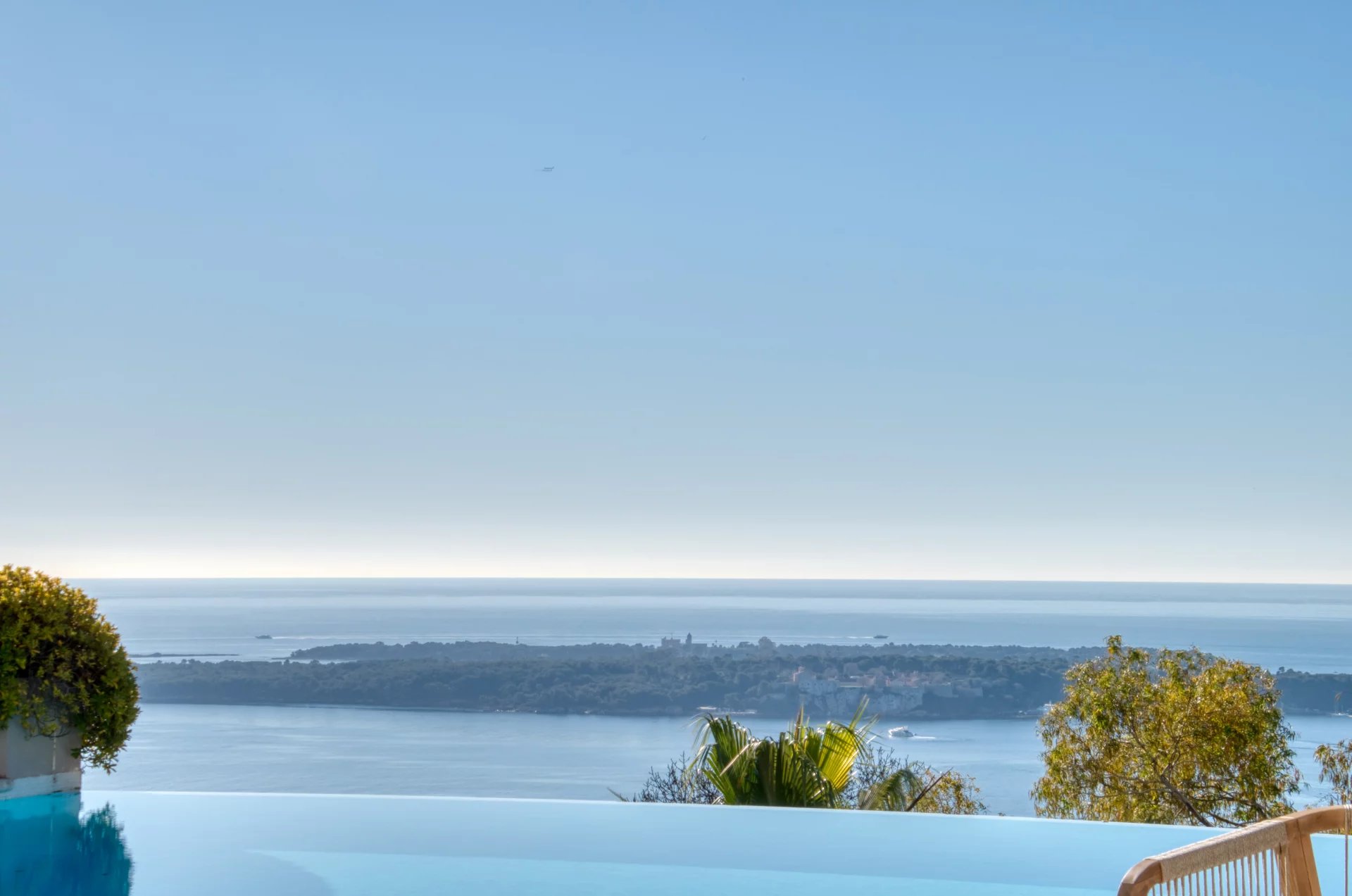 SUPER CANNES  -VUE MER PANORAMIQUE  – 320M2