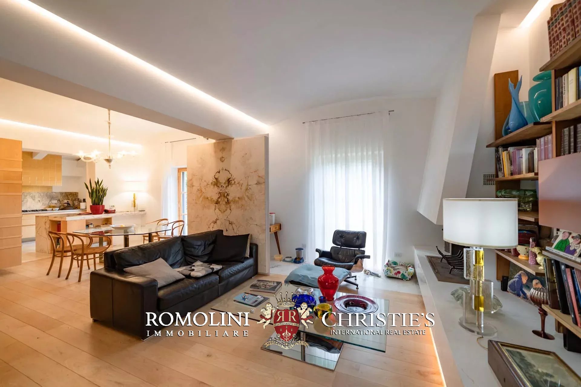 11 Bedroom Villa/Townhouse's Image 45