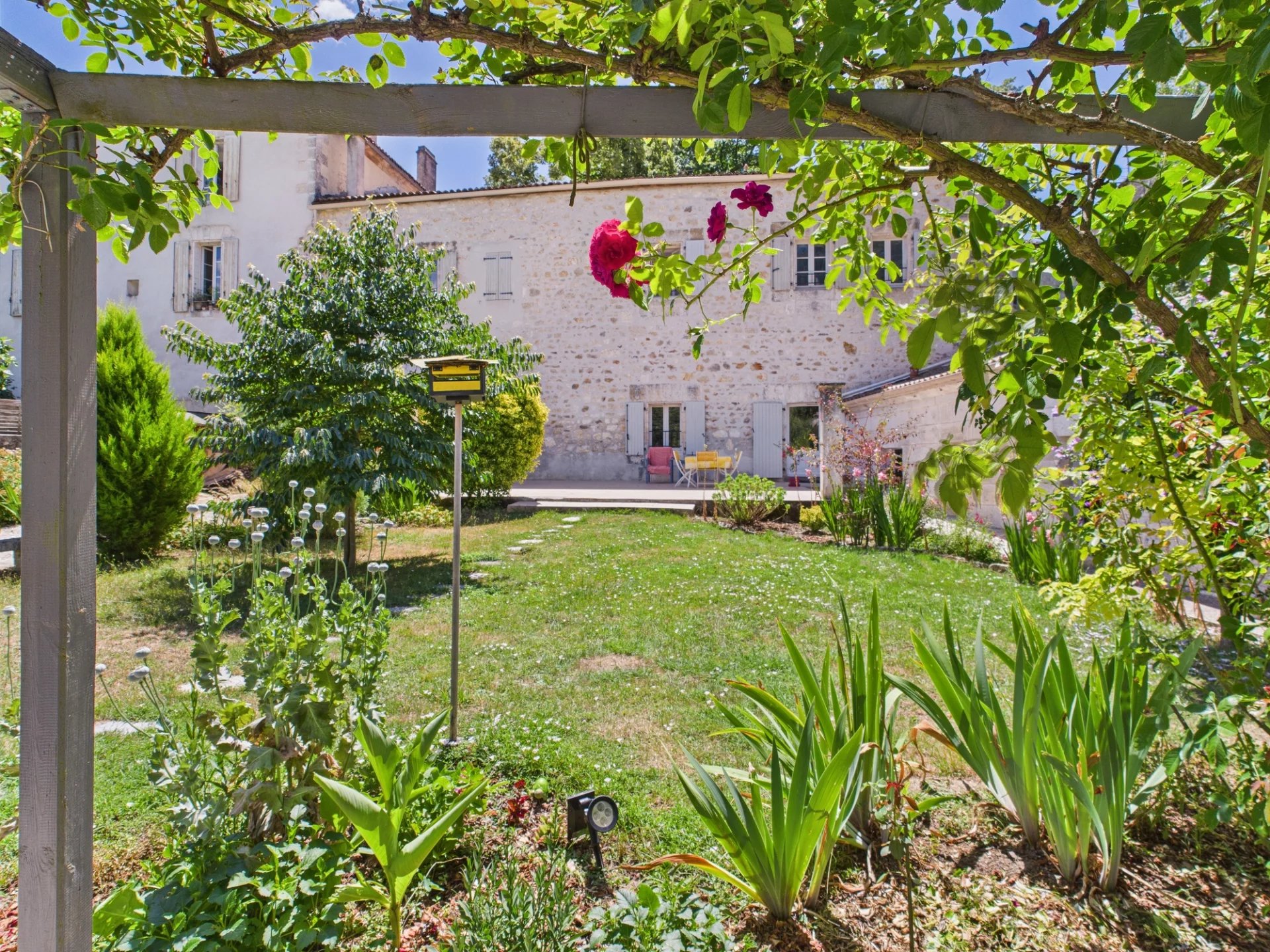 Maison de charme avec beaux volumes