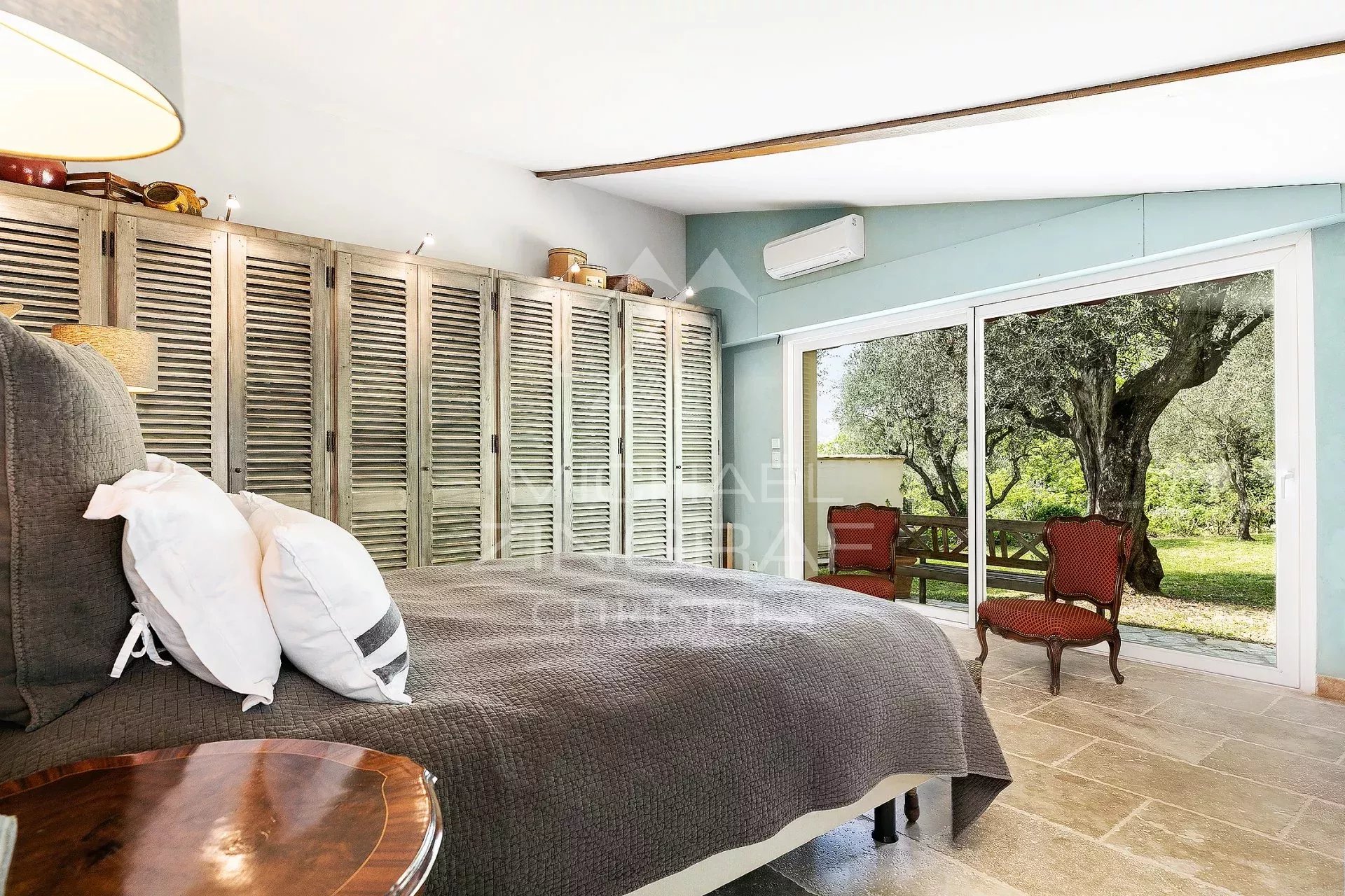 5 Bedroom Villa/Townhouse's Image 4