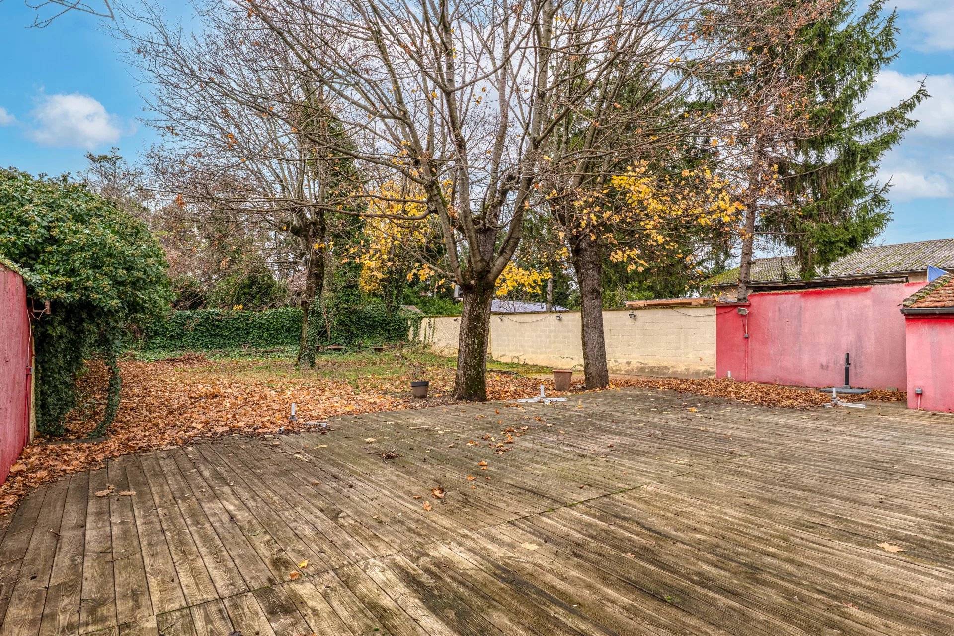 Hôtel/Bar/restaurant emplacement numéro 1