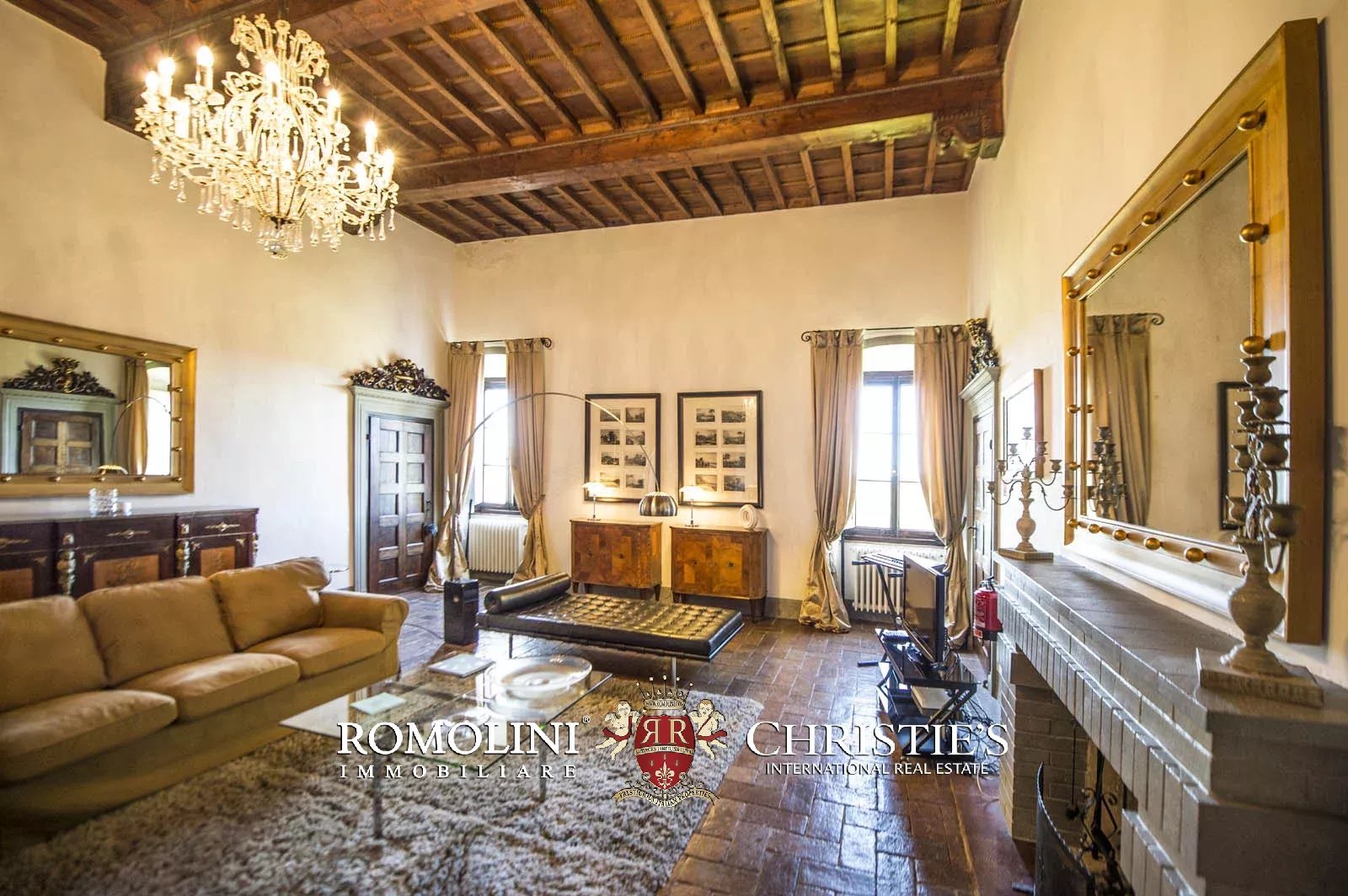 LUXURY HISTORICAL VILLA FOR SALE IN RADDA IN CHIANTI, TUSCANY