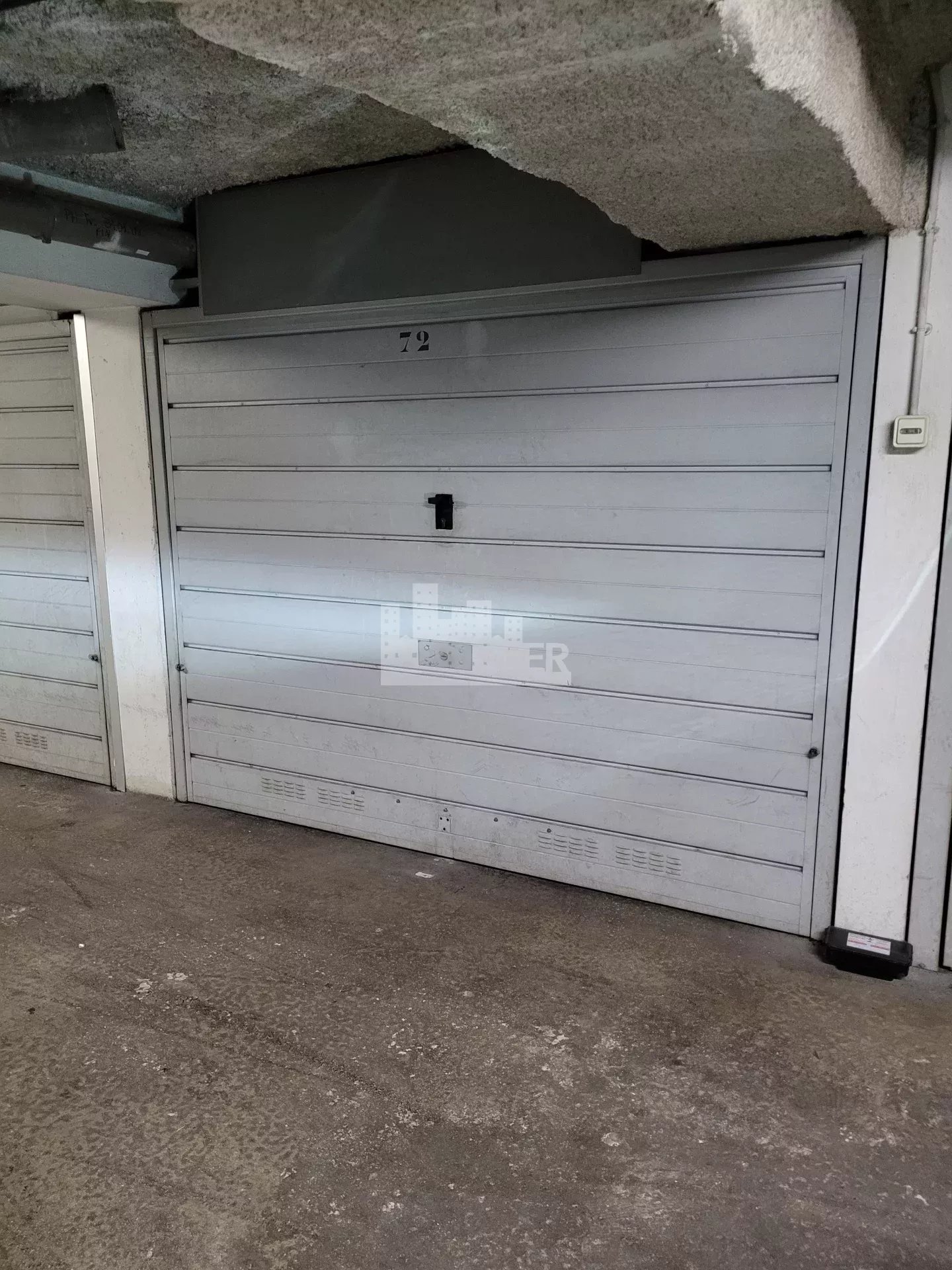 GARAGE FERME RUE DES POTIERS