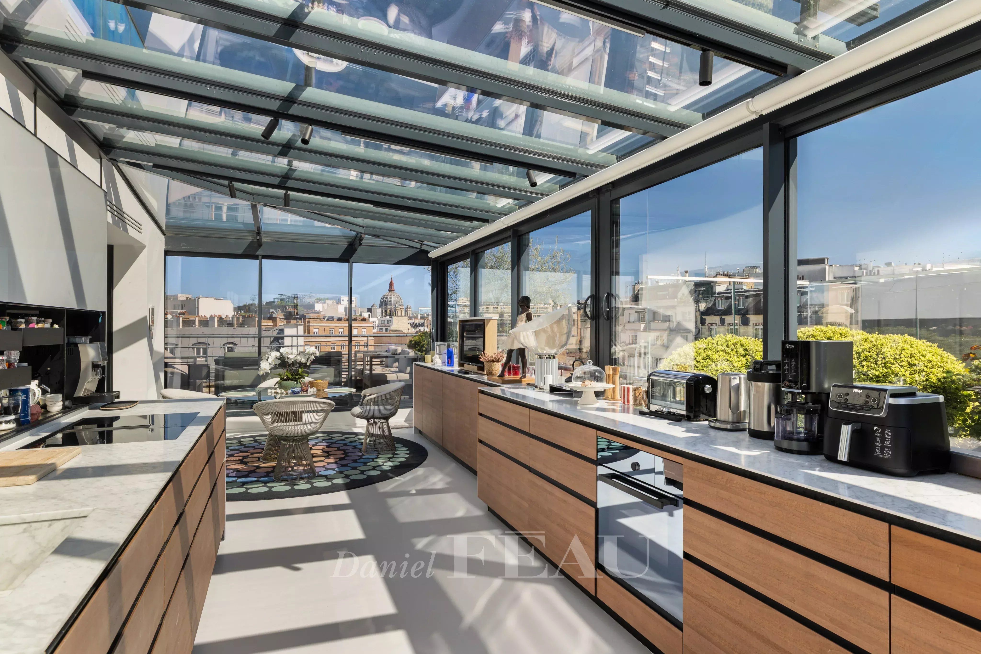 Sale Apartment Paris 8th