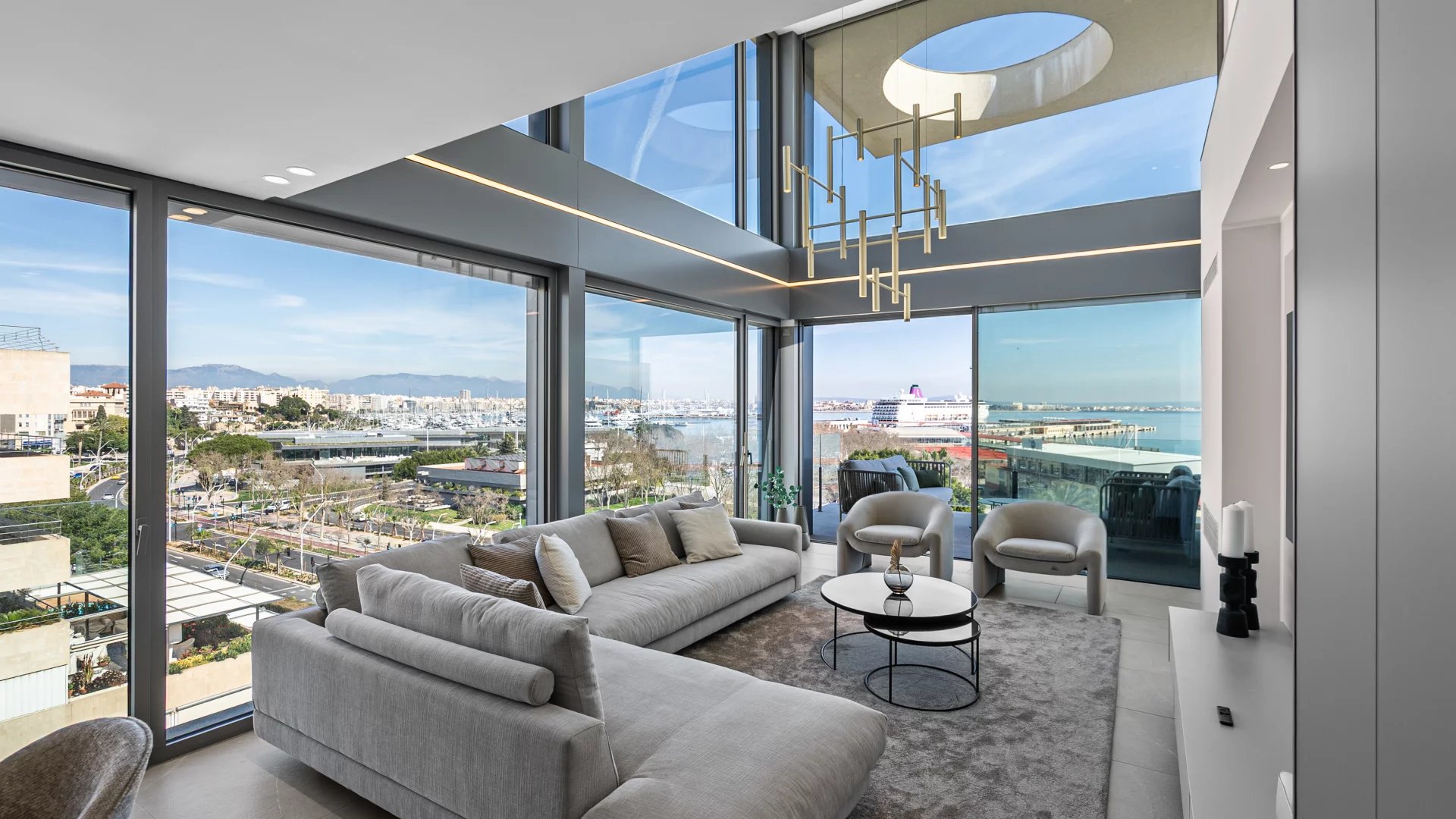 Penthouse de luxe en première ligne avec vues sur la mer et le port sur le Paseo Marítimo - picture 1