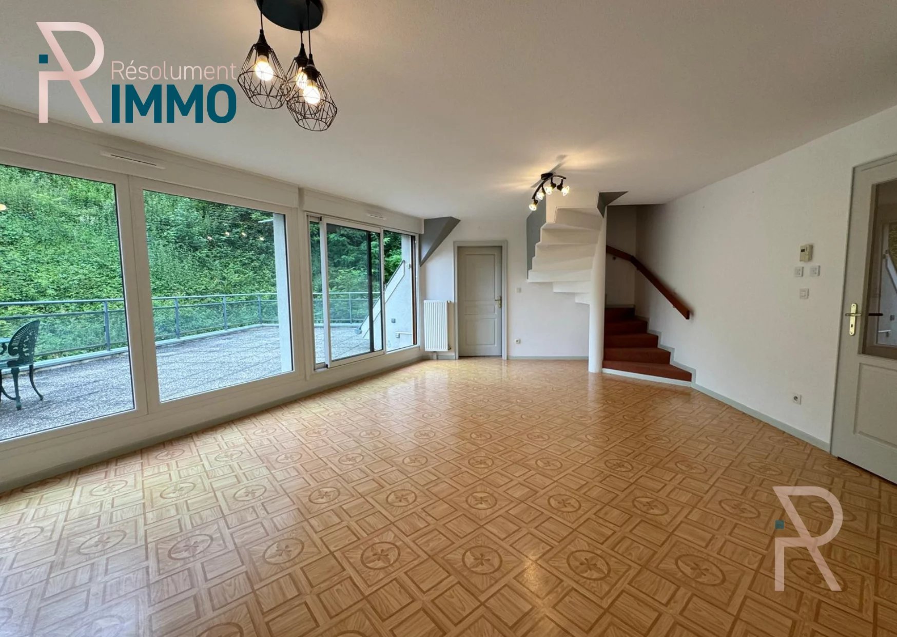 Appartement 3 pièces avec une terrasse de 31m² vue sur château