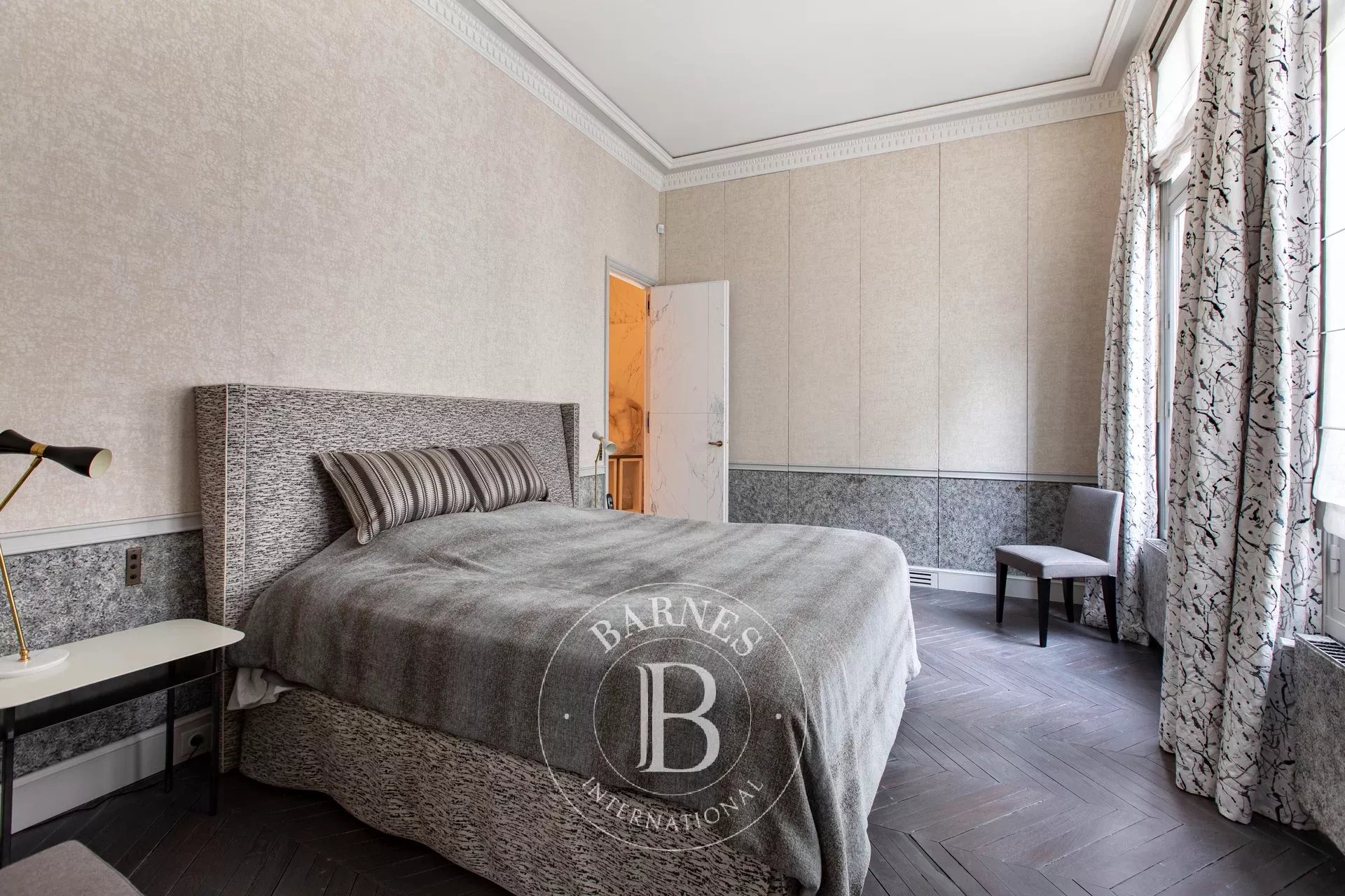 Daire Paris 1er - picture 17