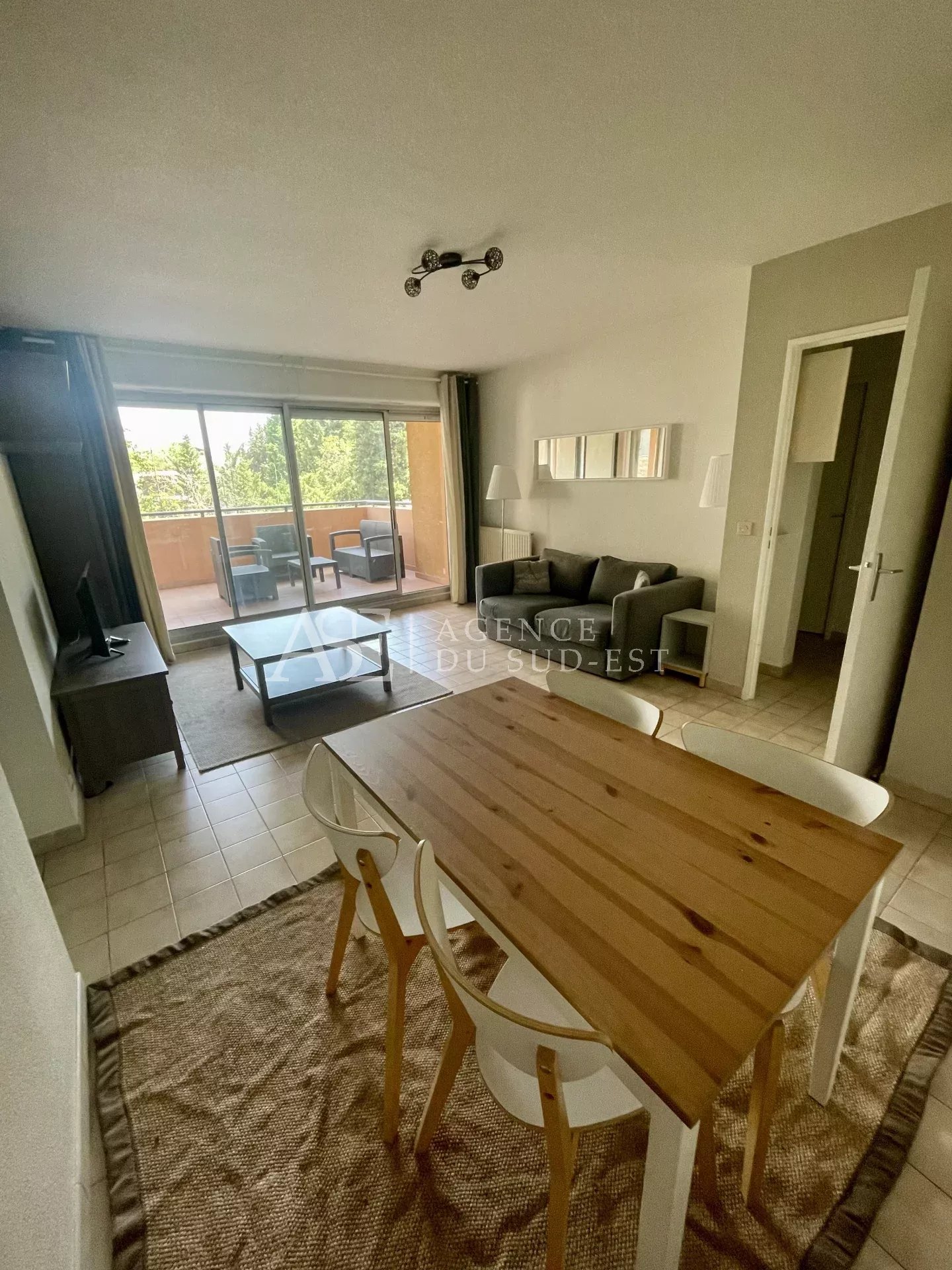 Agence immobilière de 