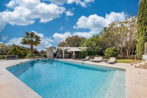 Luxury 9-Bedroom Family Estate with Tennis & Helipad in Valbonne — photo 2