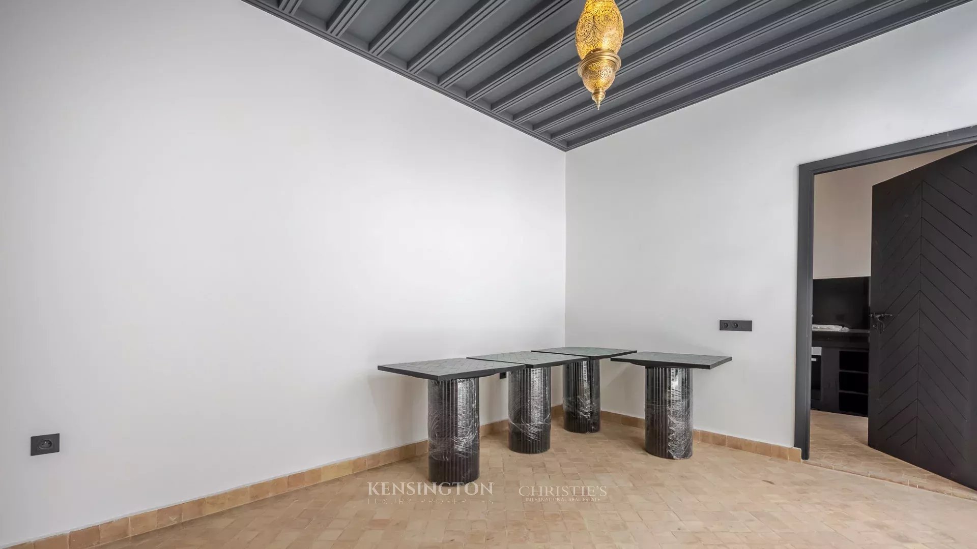 4 Bedroom Villa/Townhouse's Image 6