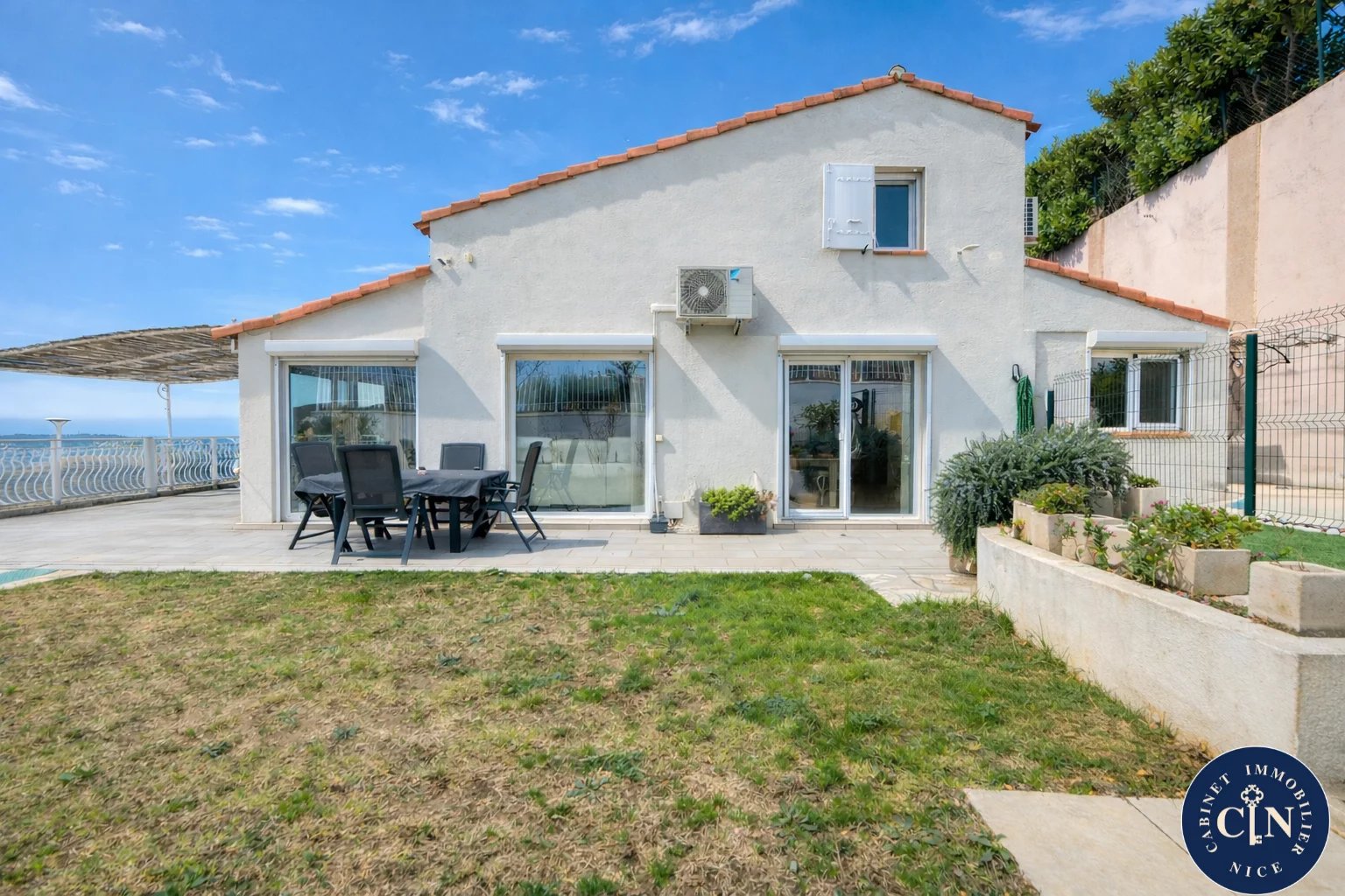 Maison mitoyenne 3 pièces – Jardins & terrasse – Pessicart - Photo 2
